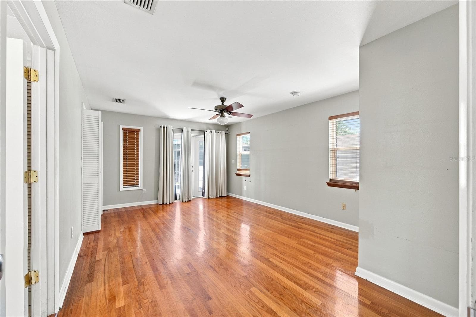 Single Family Residence at 2802 W ESTRELLA ST, TAMPA, photo 22 of 53