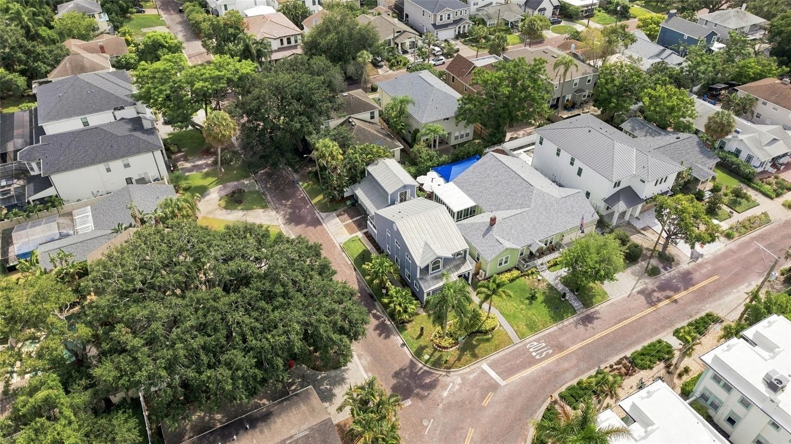 Single Family Residence at 2802 W ESTRELLA ST, TAMPA, photo 47 of 53