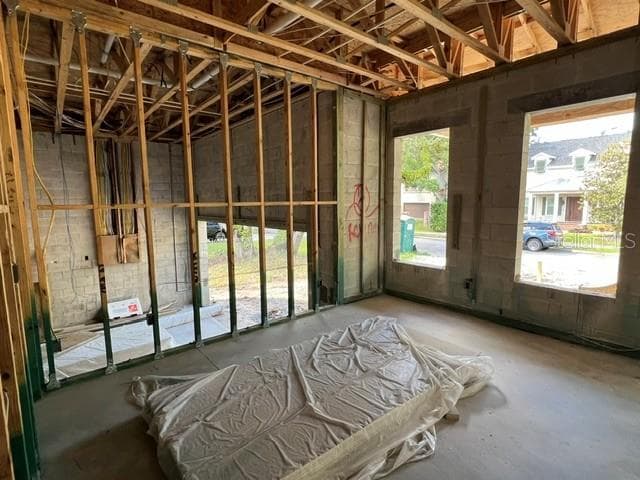 Single Family Residence at 3010 S KEATS ST, TAMPA, photo 7 of 25