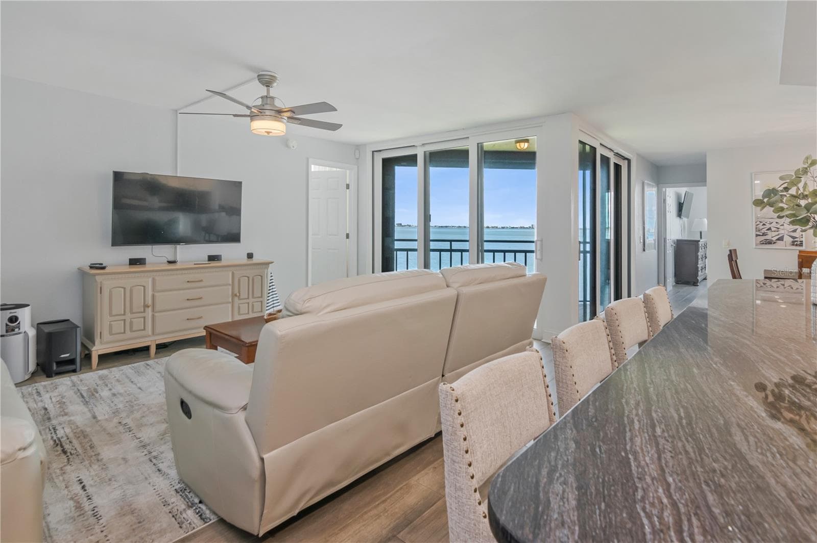 living room - 5729 PUERTA DEL SOL BLVD S #381, ST PETERSBURG