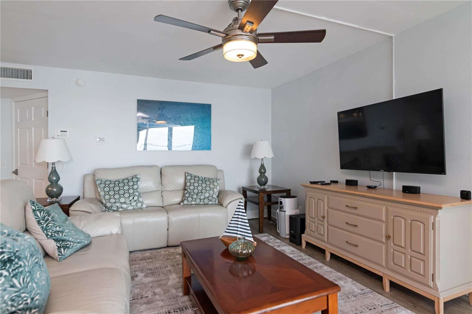 living room - 5729 PUERTA DEL SOL BLVD S #381, ST PETERSBURG