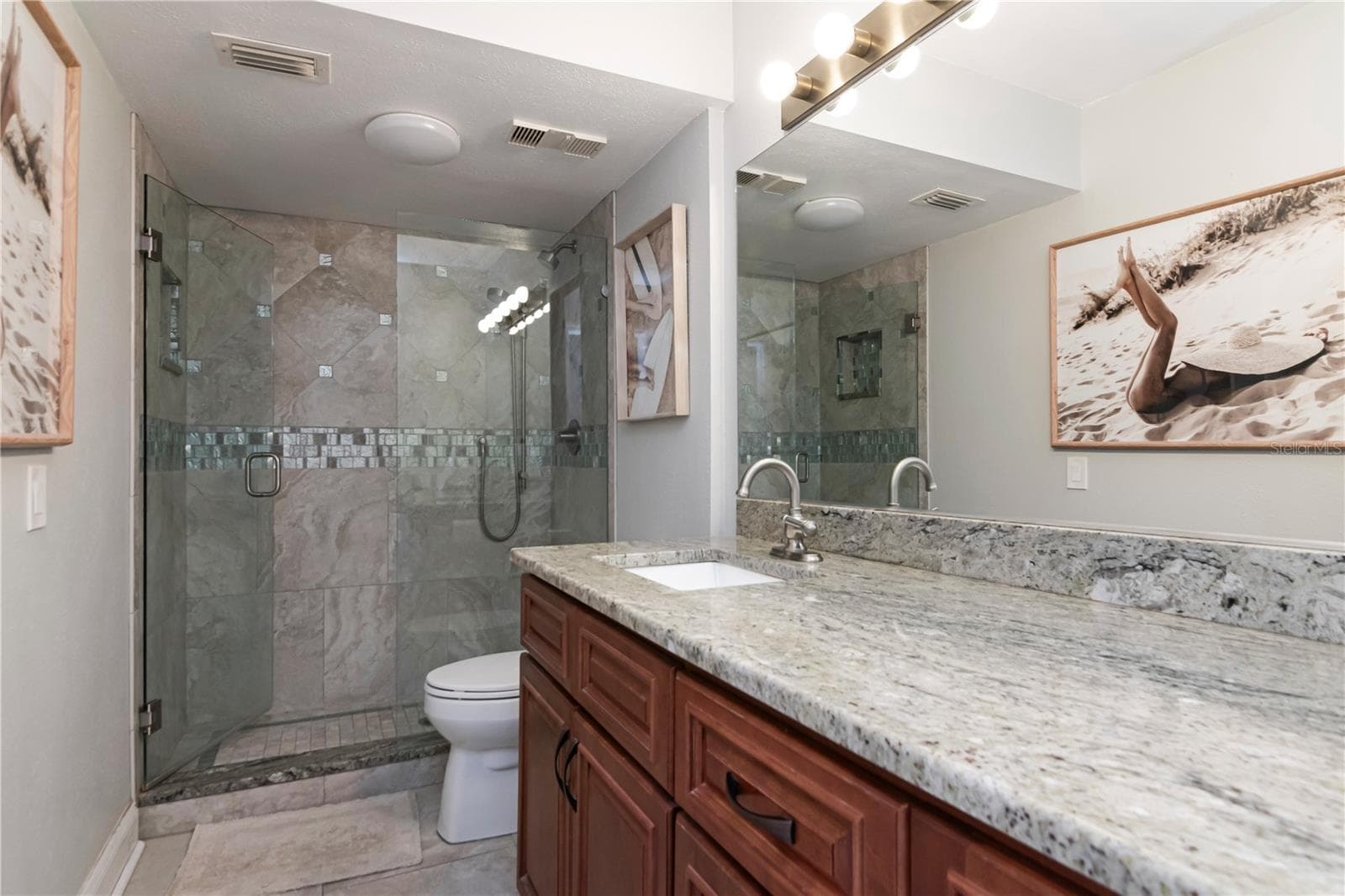 Guest bath - 5729 PUERTA DEL SOL BLVD S #381, ST PETERSBURG