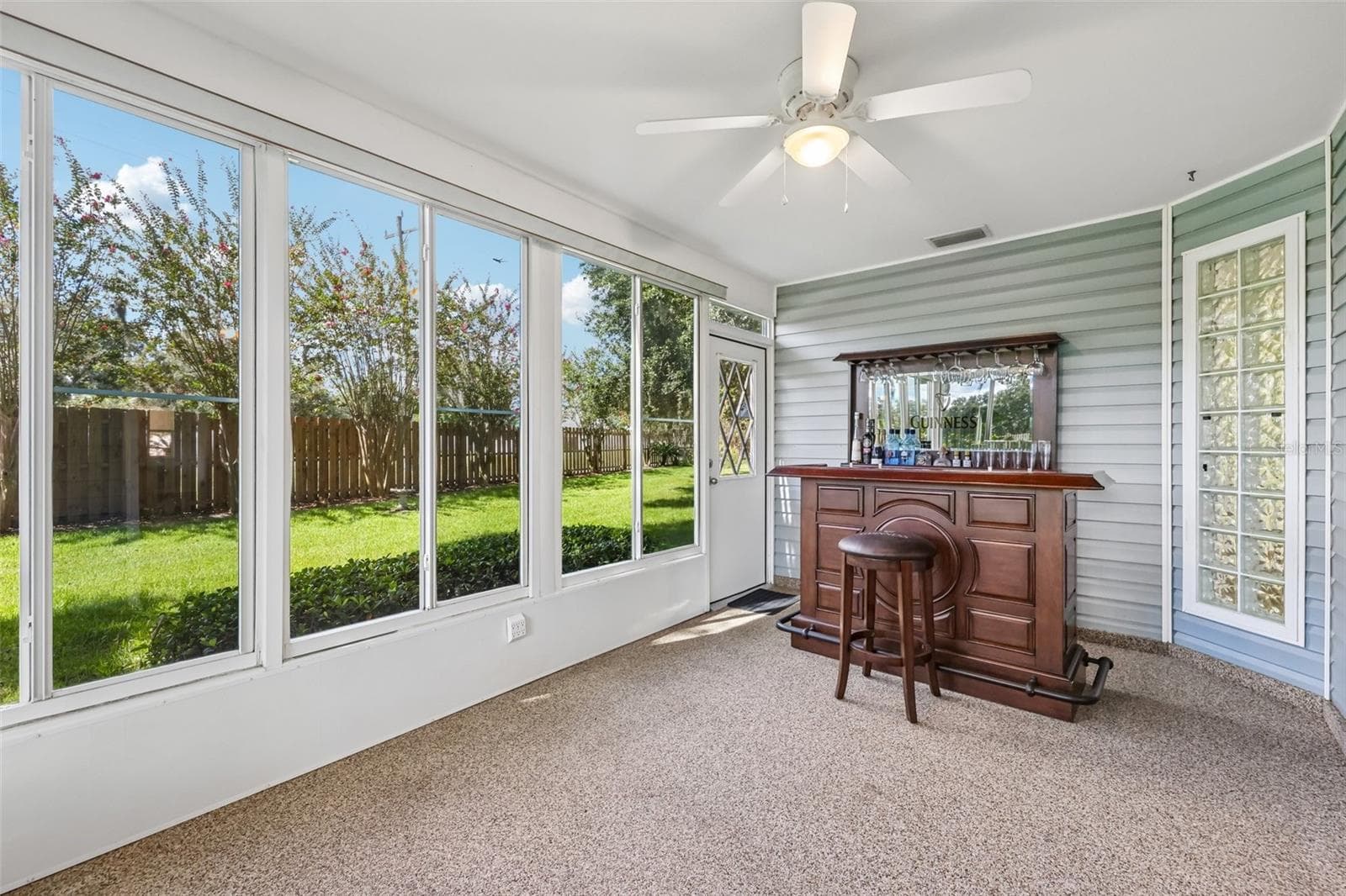 VIRTUAL STAGED - 1607 SELKIRK DR, LEESBURG