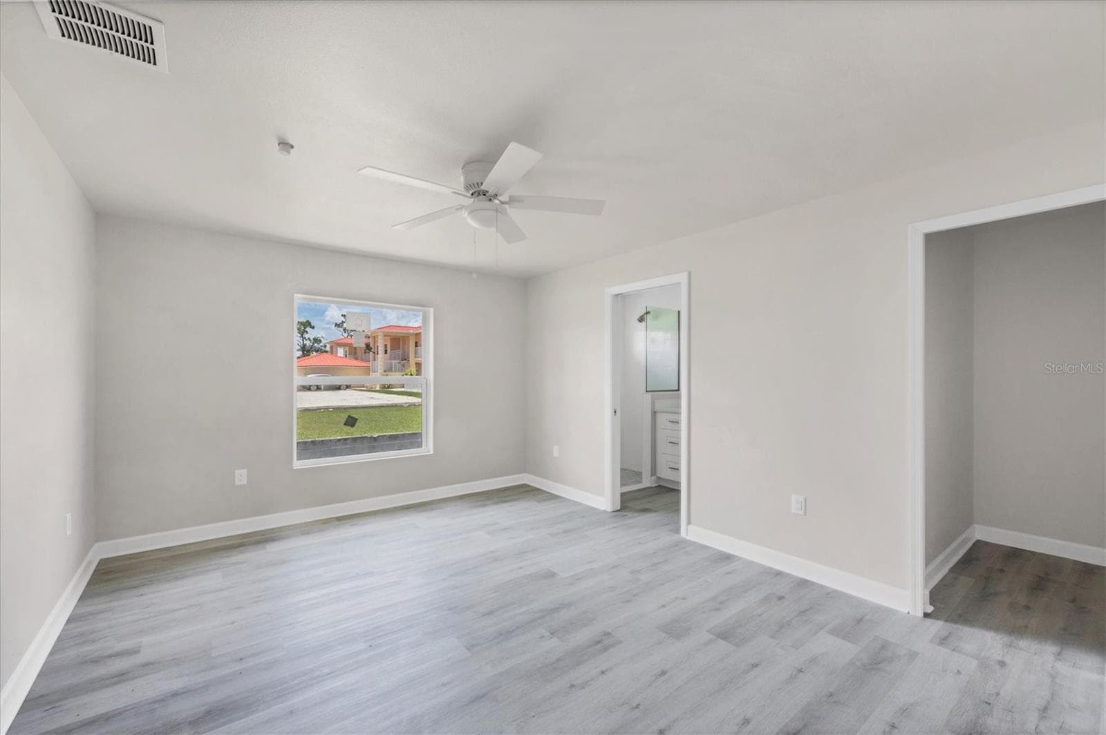Triplex at 238 BOUNDARY BLVD, ROTONDA WEST, photo 13 of 52