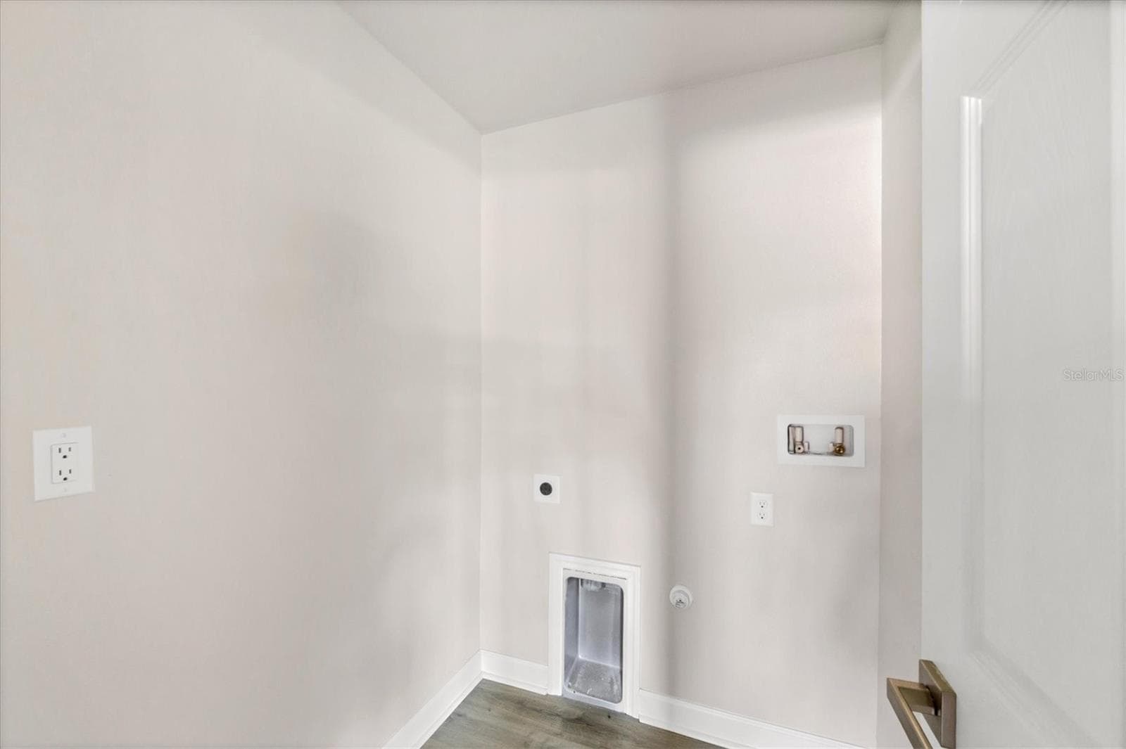 Triplex at 238 BOUNDARY BLVD, ROTONDA WEST, photo 18 of 52