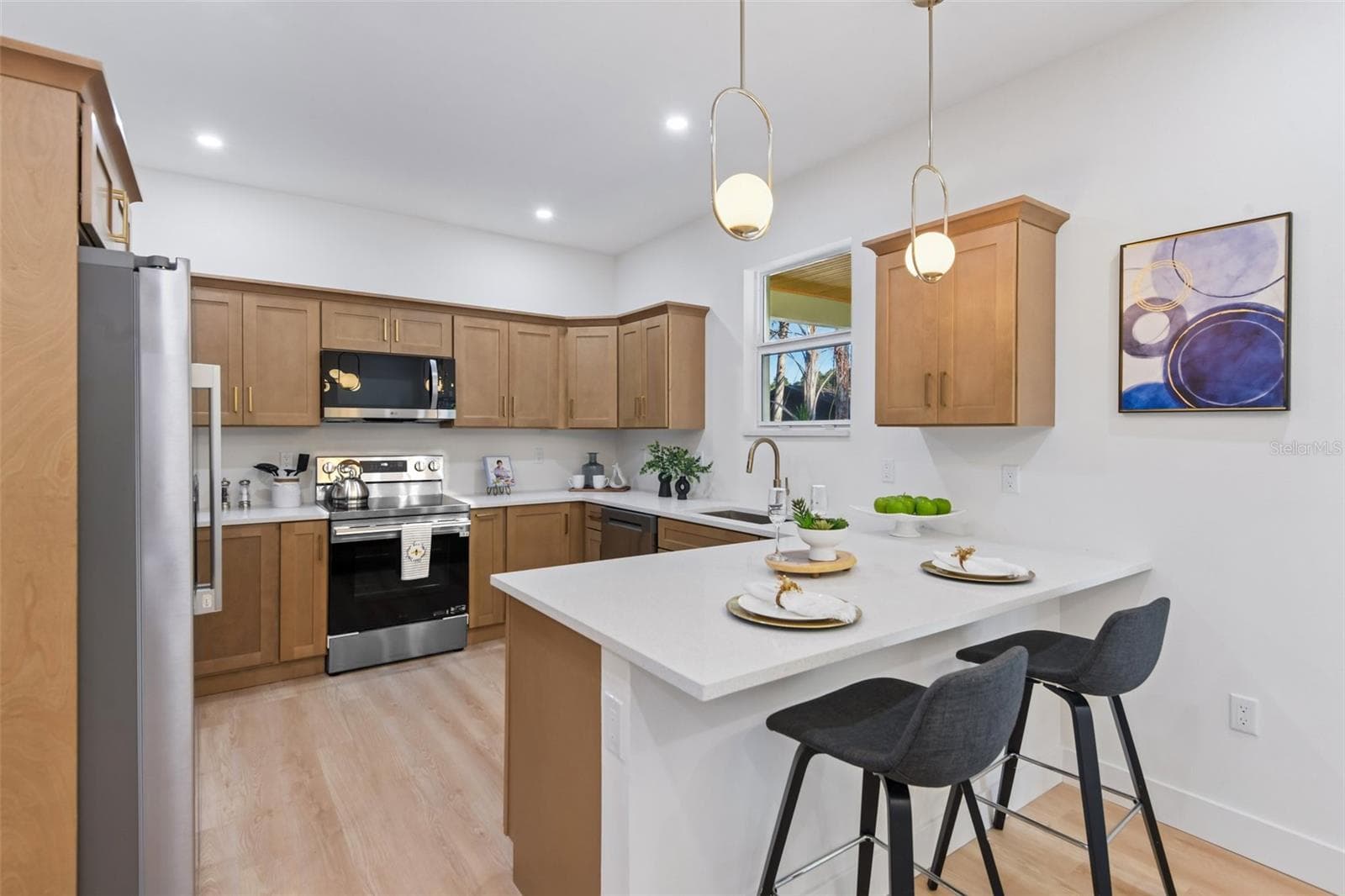 Single Family Residence at 266 PLATON AVE, DUNEDIN, photo 10 of 30