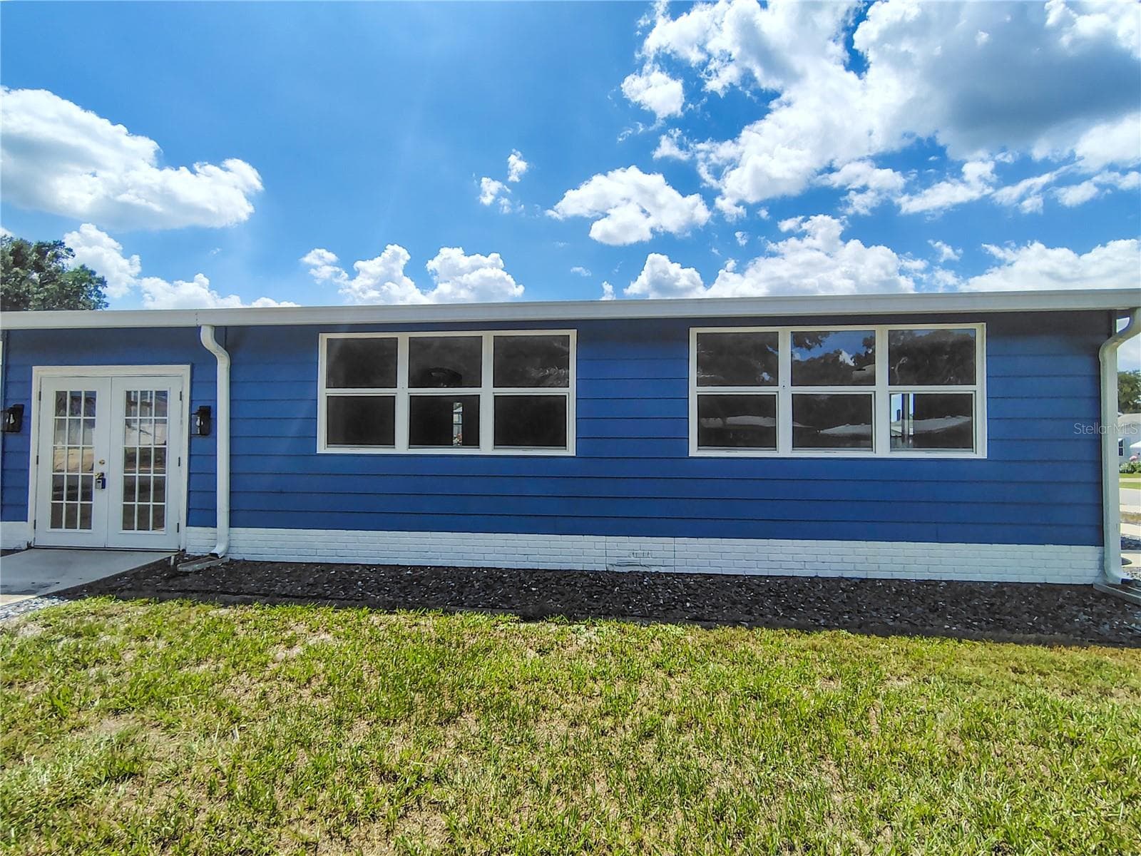 Manufactured Home at 702 TURNBERRY LN, LADY LAKE, photo 16 of 17