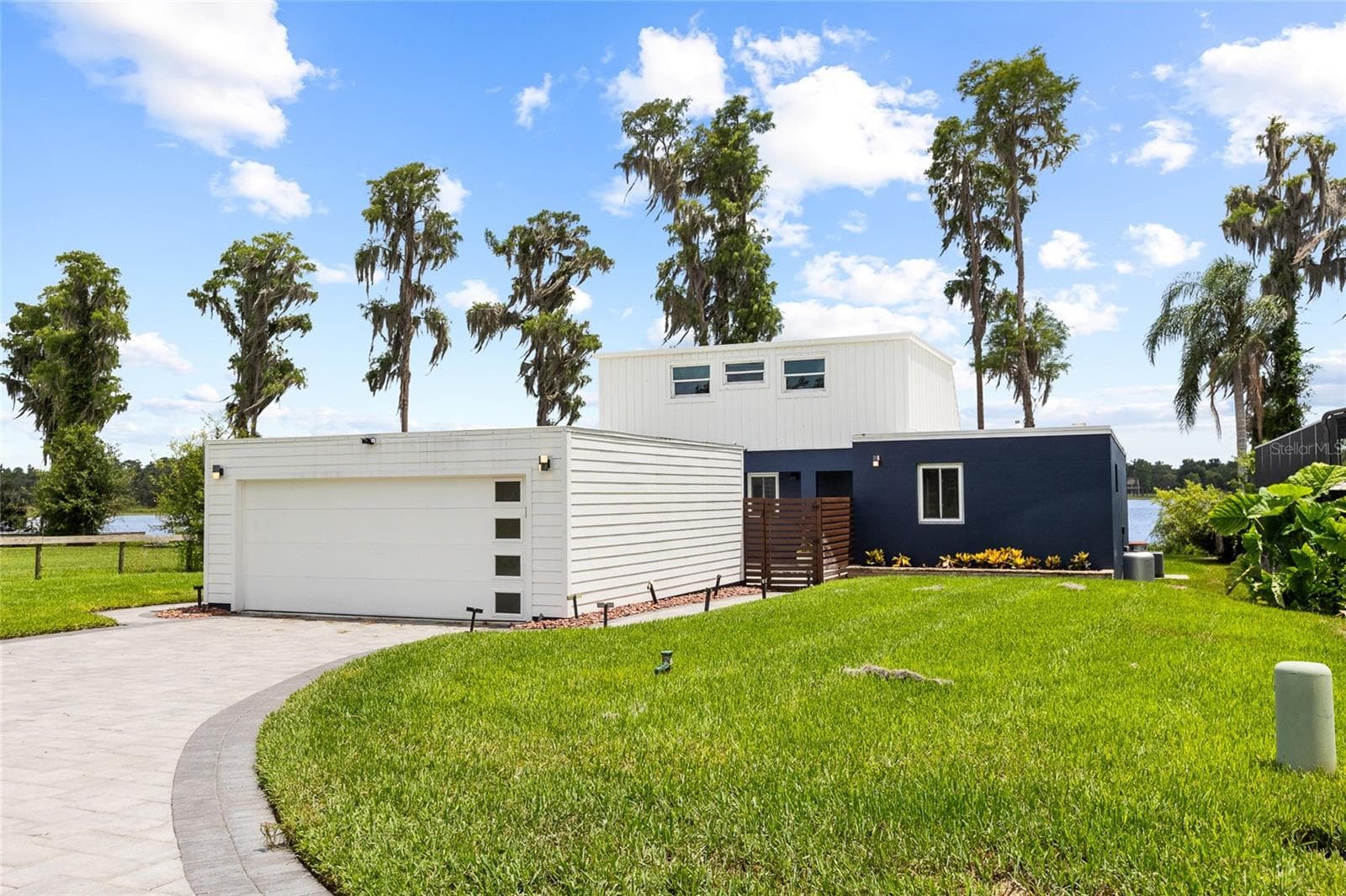 Single Family Residence at 18200 CYPRESS COVE LN, LUTZ, photo 6 of 74