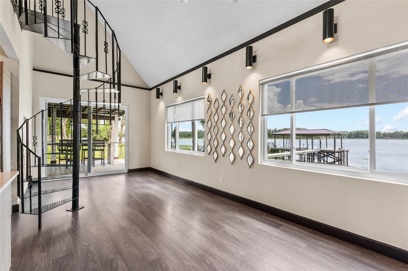 Single Family Residence at 18200 CYPRESS COVE LN, LUTZ, photo 17 of 74