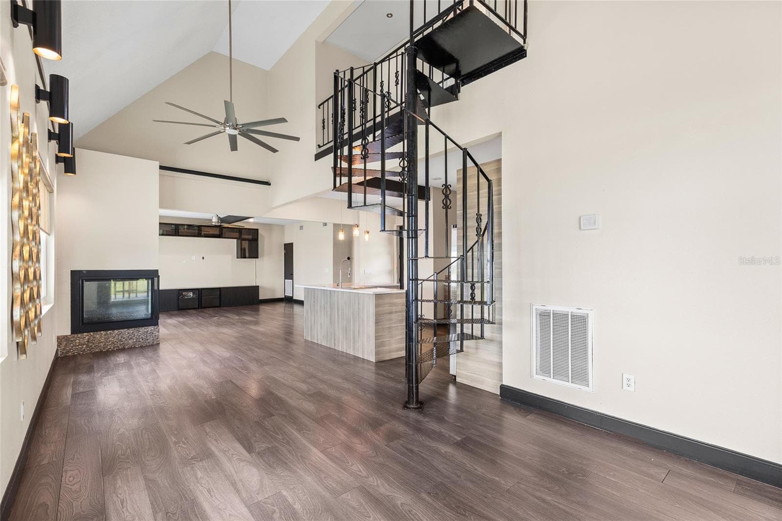 Single Family Residence at 18200 CYPRESS COVE LN, LUTZ, photo 20 of 74