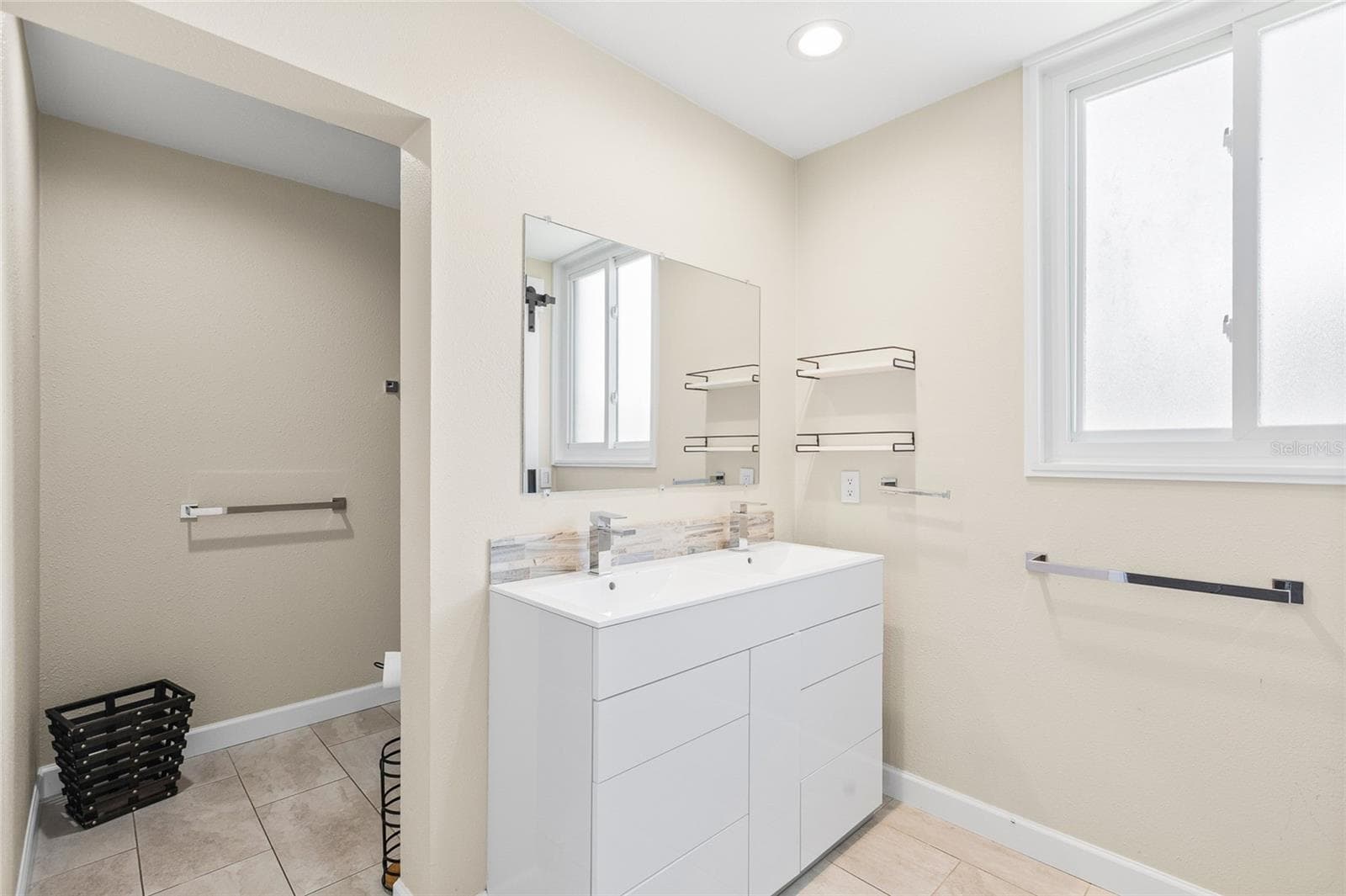 Single Family Residence at 18200 CYPRESS COVE LN, LUTZ, photo 31 of 74