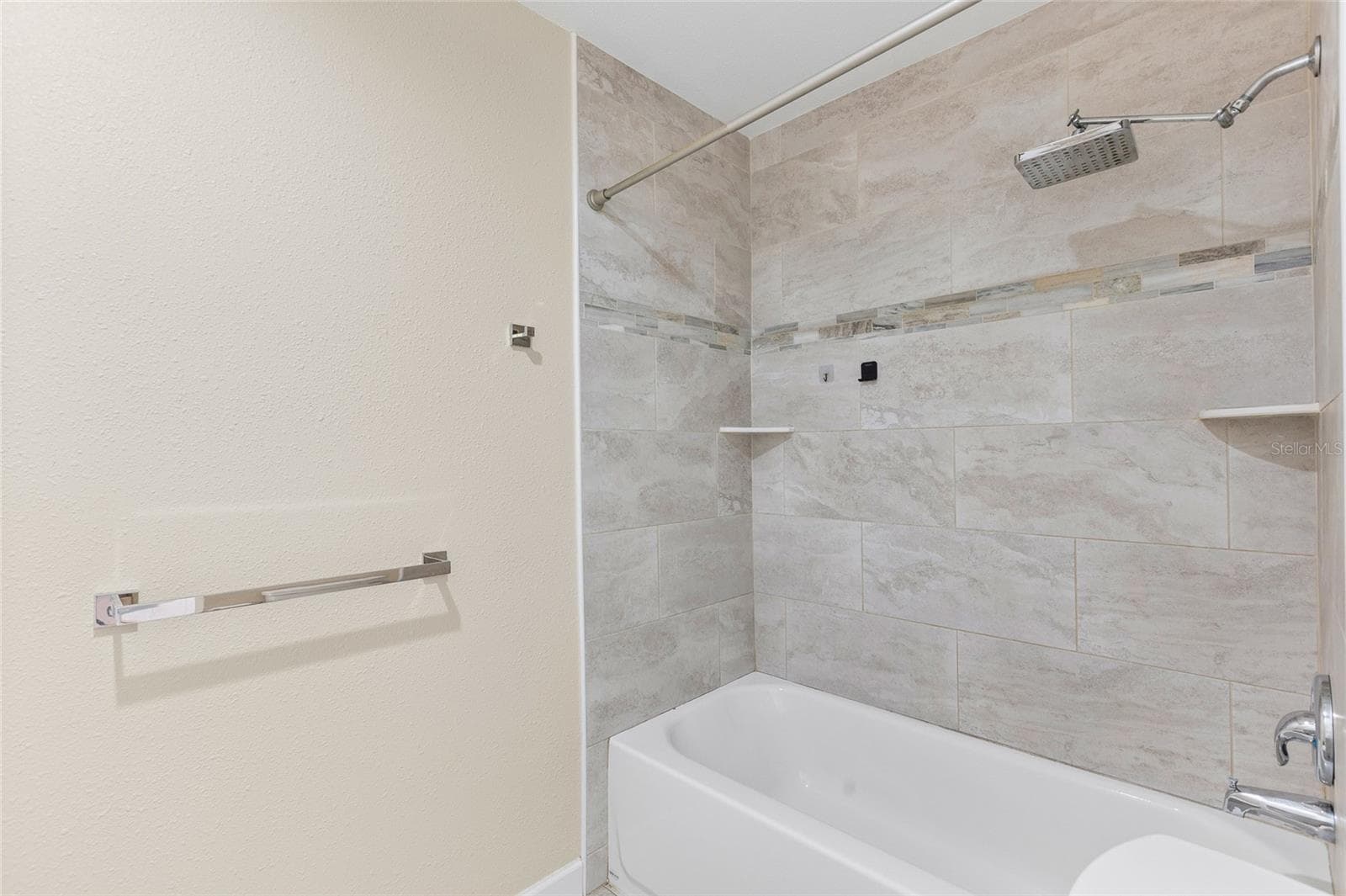 Single Family Residence at 18200 CYPRESS COVE LN, LUTZ, photo 32 of 74