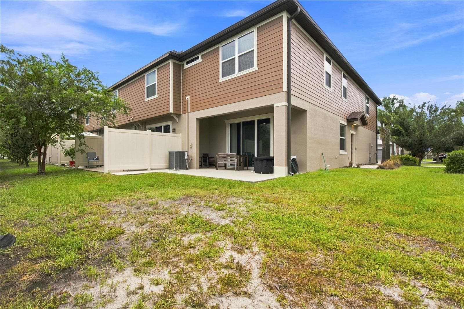 Townhouse at 9237 HILLCROFT DR, RIVERVIEW, photo 4 of 41