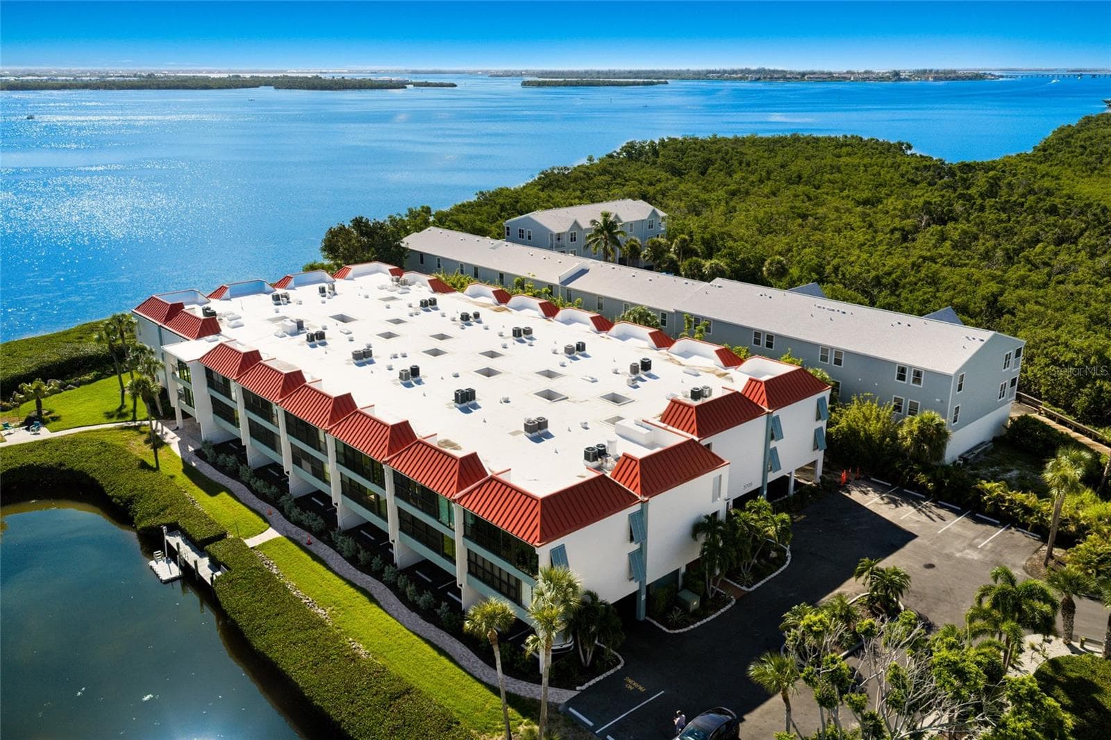 Kayak launch and storage from your dock - 3705 E BAY DR #115, HOLMES BEACH