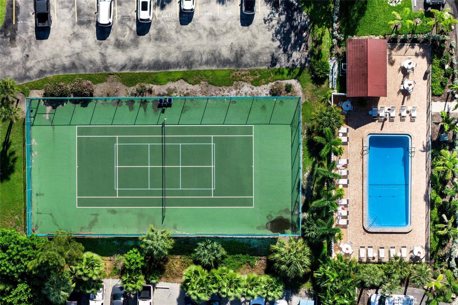 Pickle Ball courts and another pool - 3705 E BAY DR #115, HOLMES BEACH