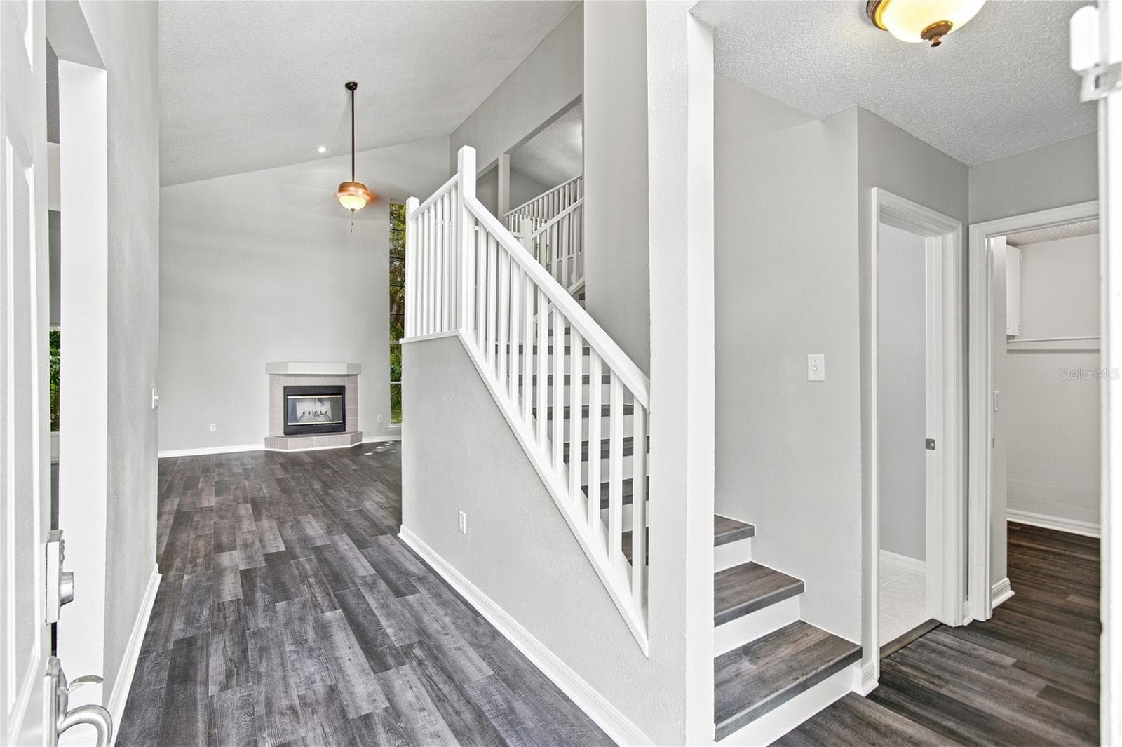 Entryway - 13417 BEECHBERRY DR, RIVERVIEW