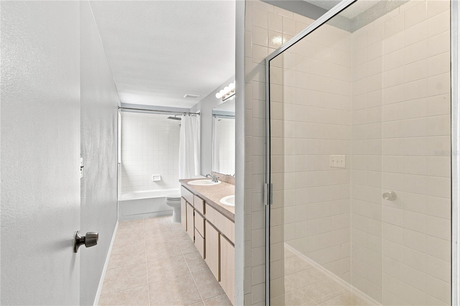 Primary En-Suite Bath - 13417 BEECHBERRY DR, RIVERVIEW