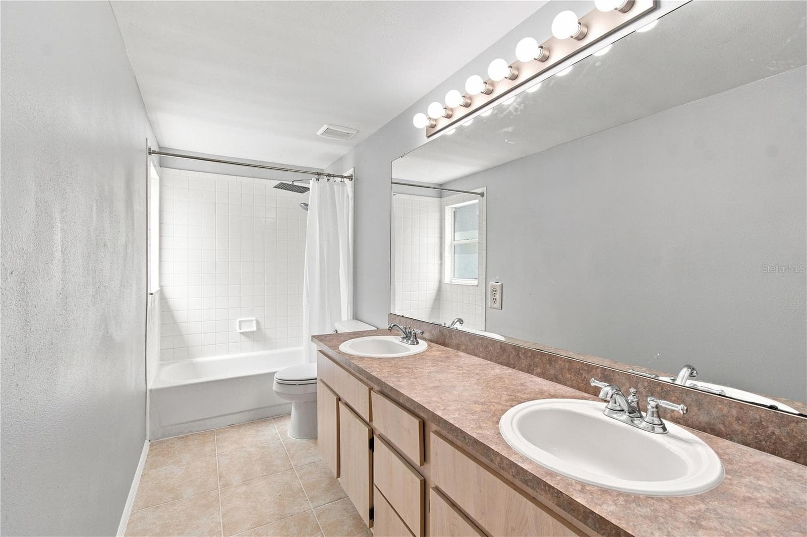 Primary En-Suite Bath - 13417 BEECHBERRY DR, RIVERVIEW