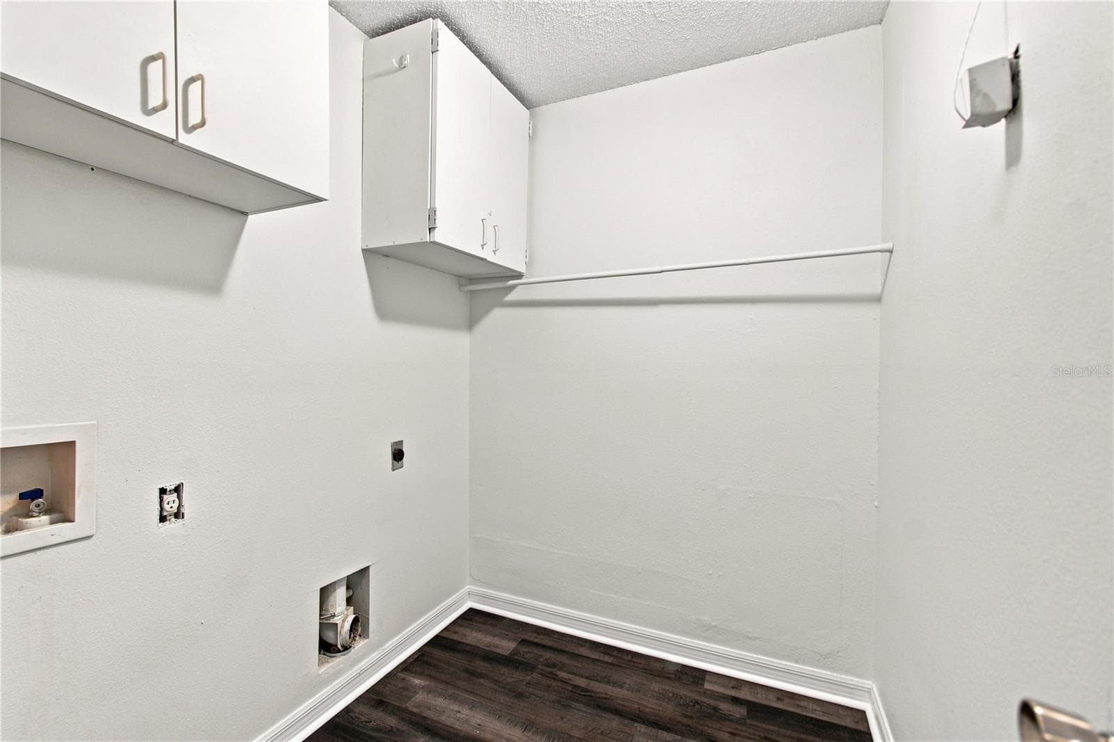 Downstairs Laundry Room - 13417 BEECHBERRY DR, RIVERVIEW
