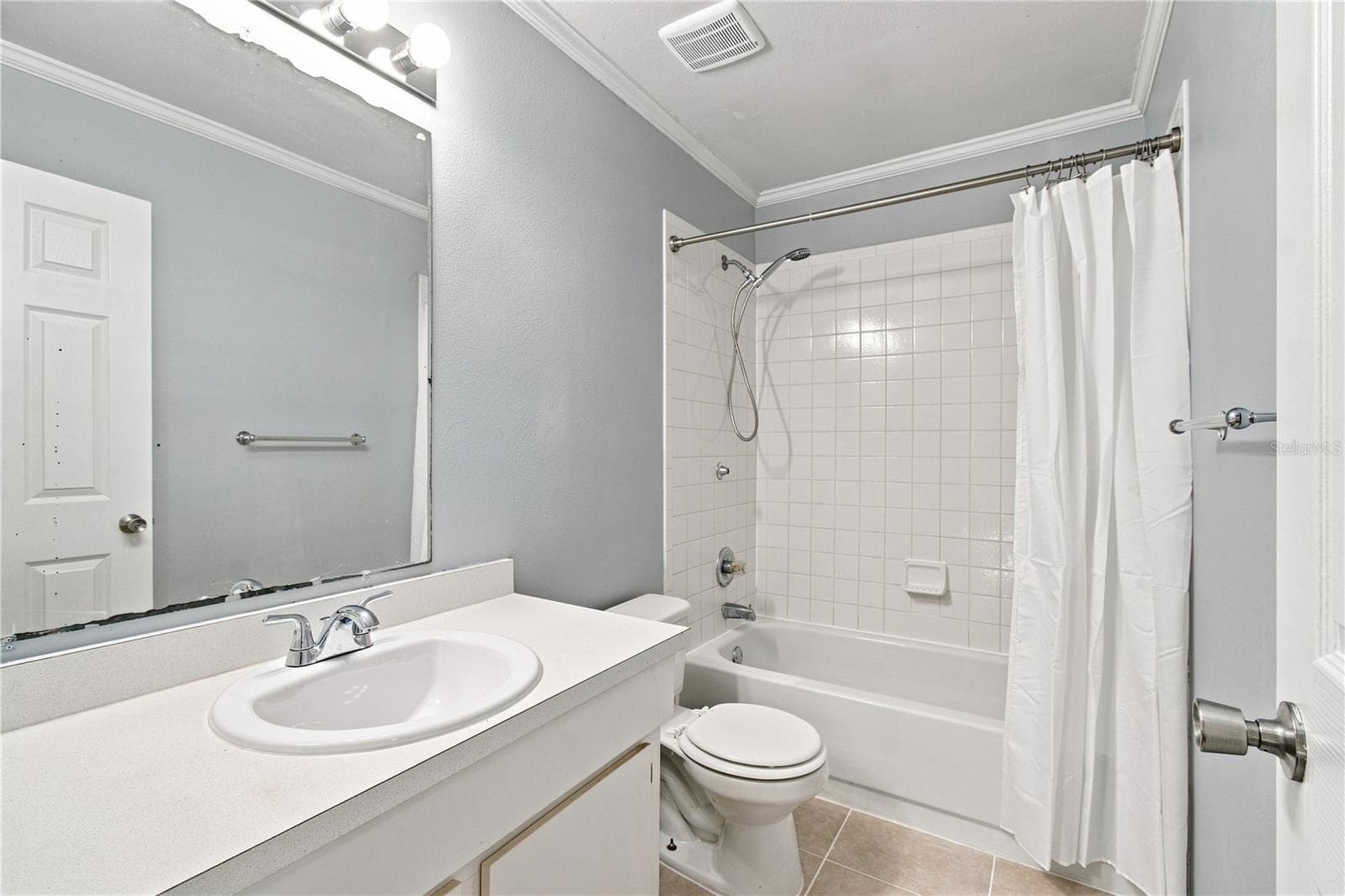 Main Bath Upstairs - 13417 BEECHBERRY DR, RIVERVIEW