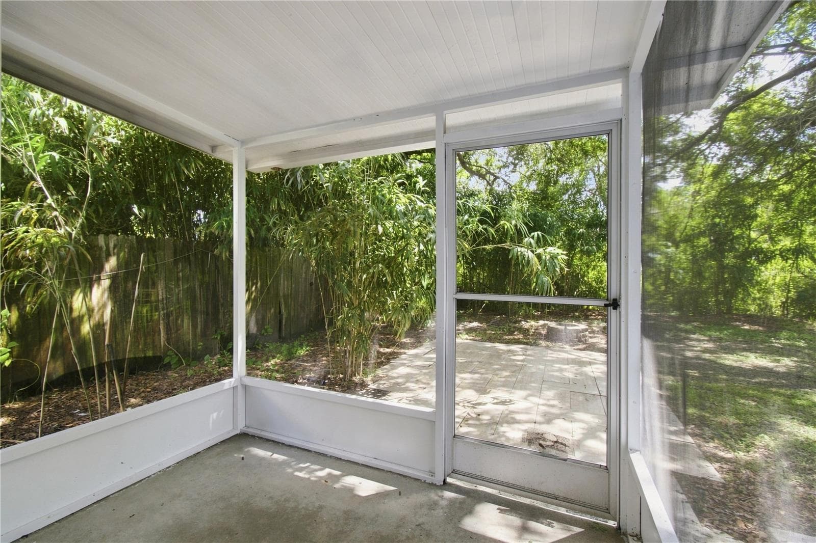 Screened Lanai - 13417 BEECHBERRY DR, RIVERVIEW
