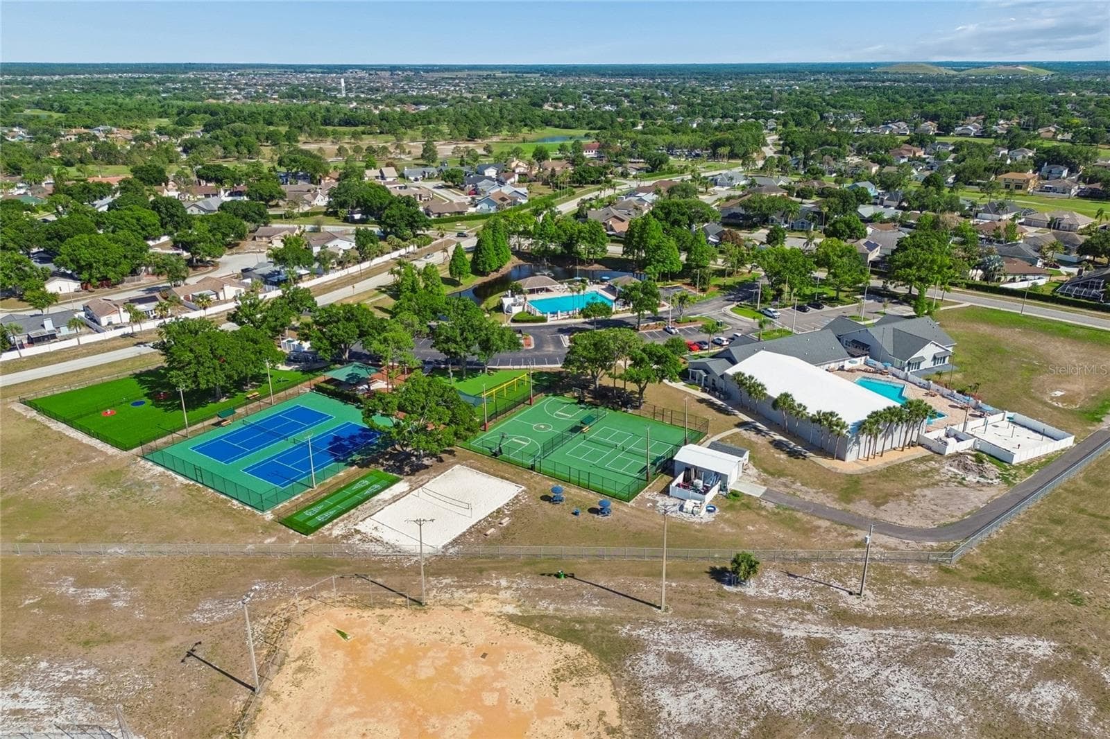 Amenitiy Center - 13417 BEECHBERRY DR, RIVERVIEW