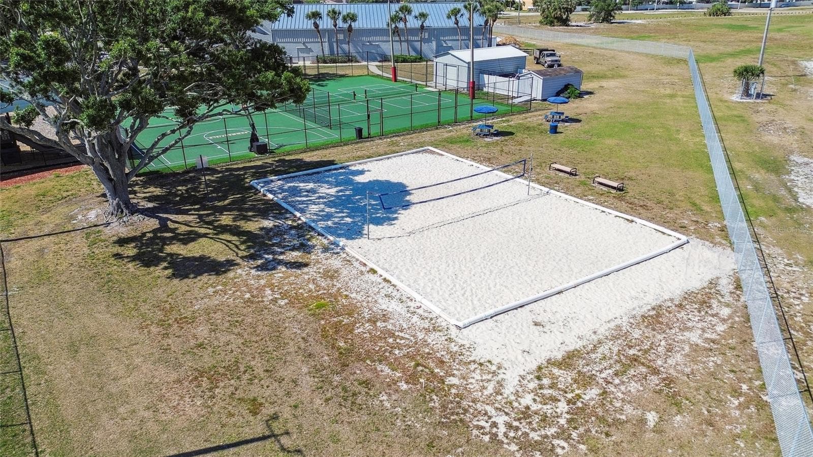 Sand Volleyball Court - 13417 BEECHBERRY DR, RIVERVIEW