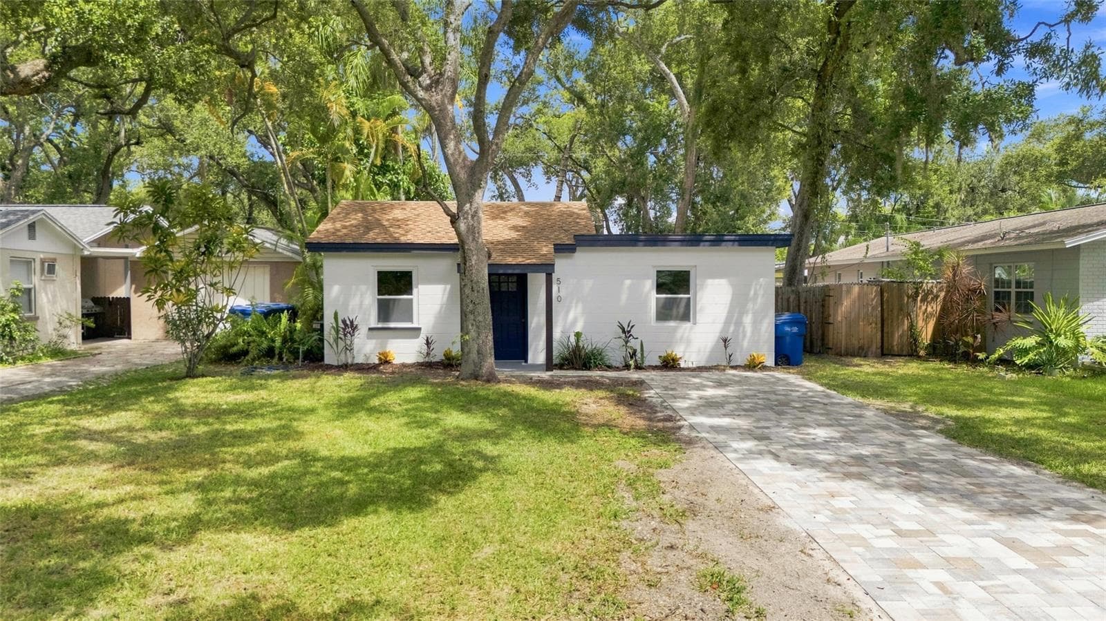 Single Family Residence at 510 3RD AVE NE, LARGO, photo 2 of 33