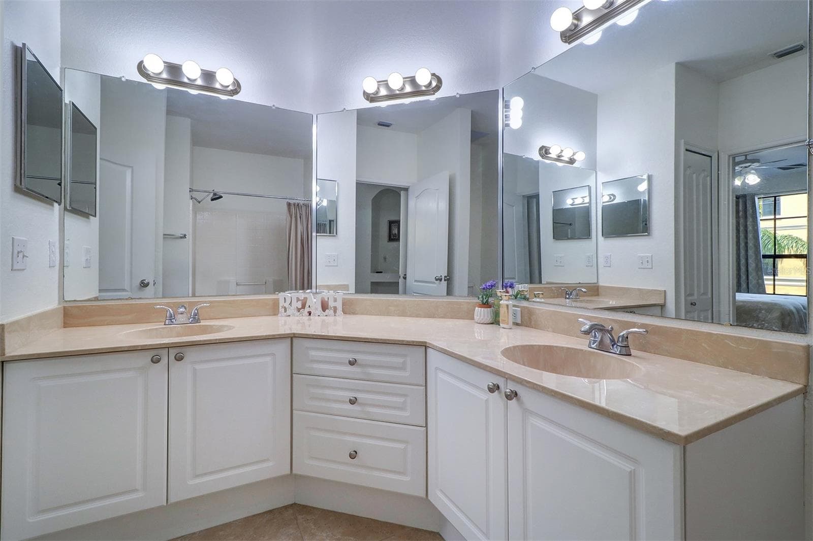 Condominium at 2741 VIA CIPRIANI #922B, CLEARWATER, photo 18 of 49