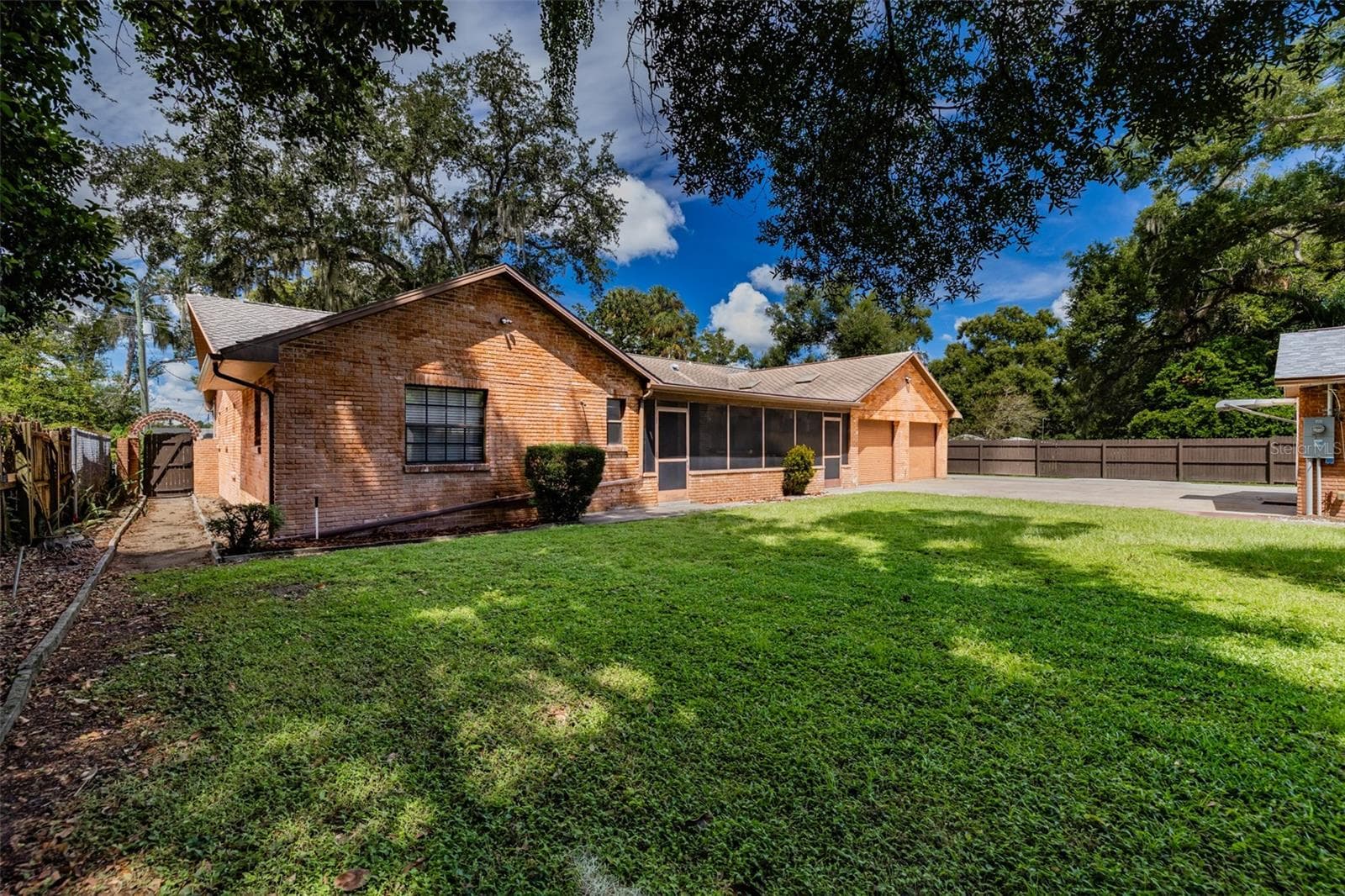 Single Family Residence at 501 BRYAN RD, BRANDON, photo 8 of 40