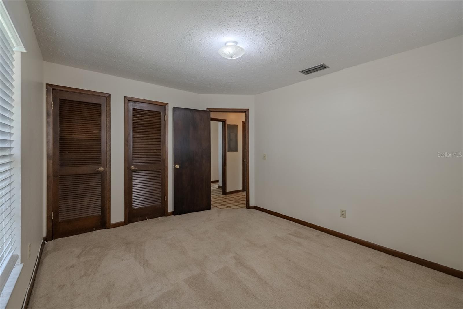 Single Family Residence at 501 BRYAN RD, BRANDON, photo 31 of 40