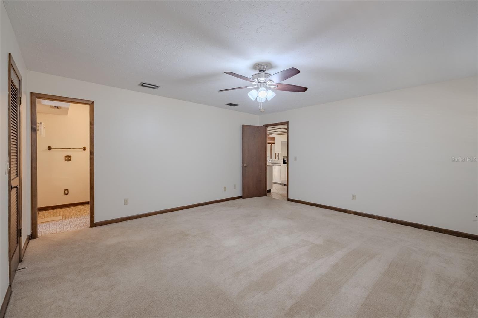 Single Family Residence at 501 BRYAN RD, BRANDON, photo 33 of 40