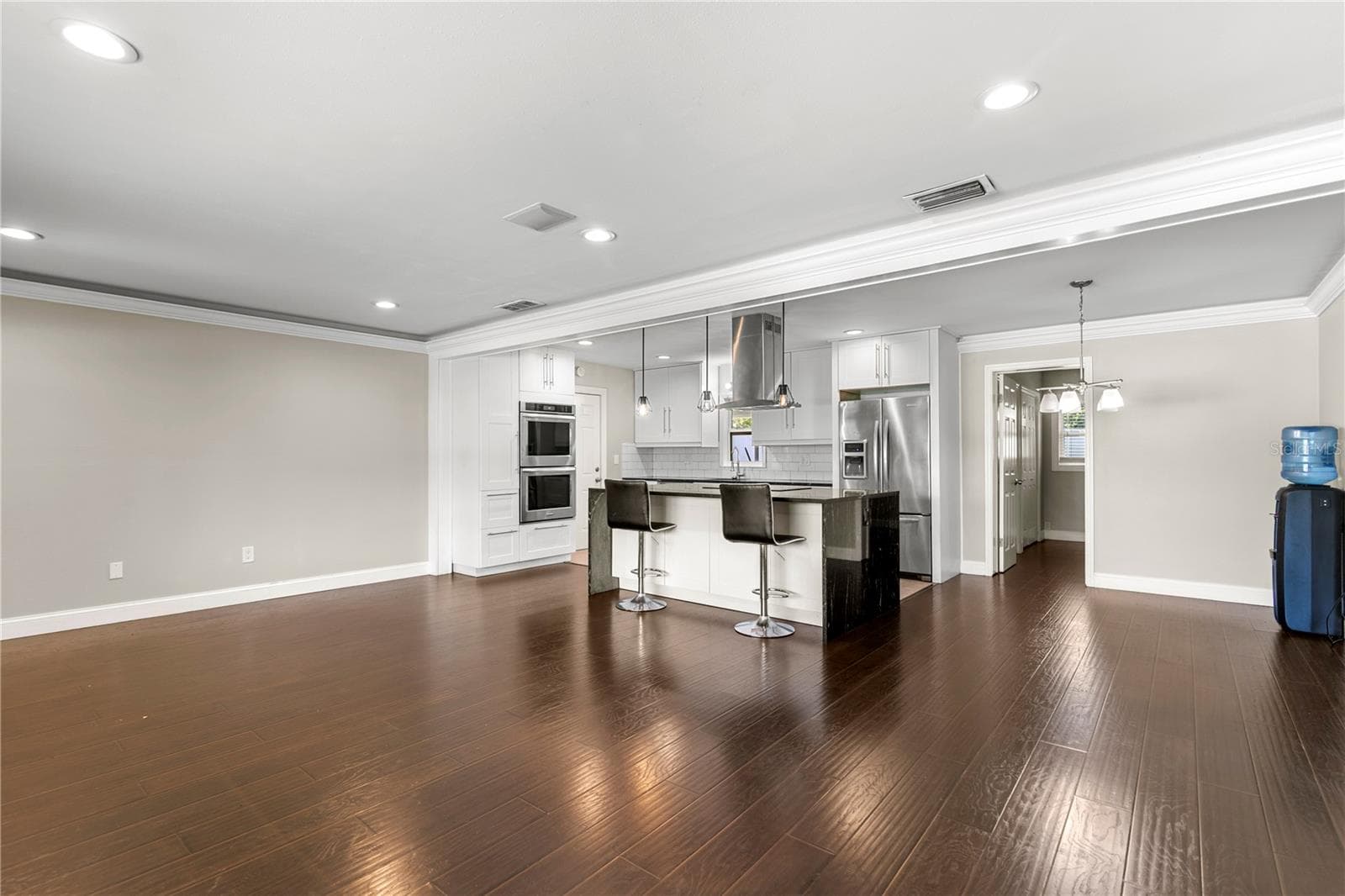 Single Family Residence at 1009 WOODLEY RD, CLEARWATER, photo 6 of 27