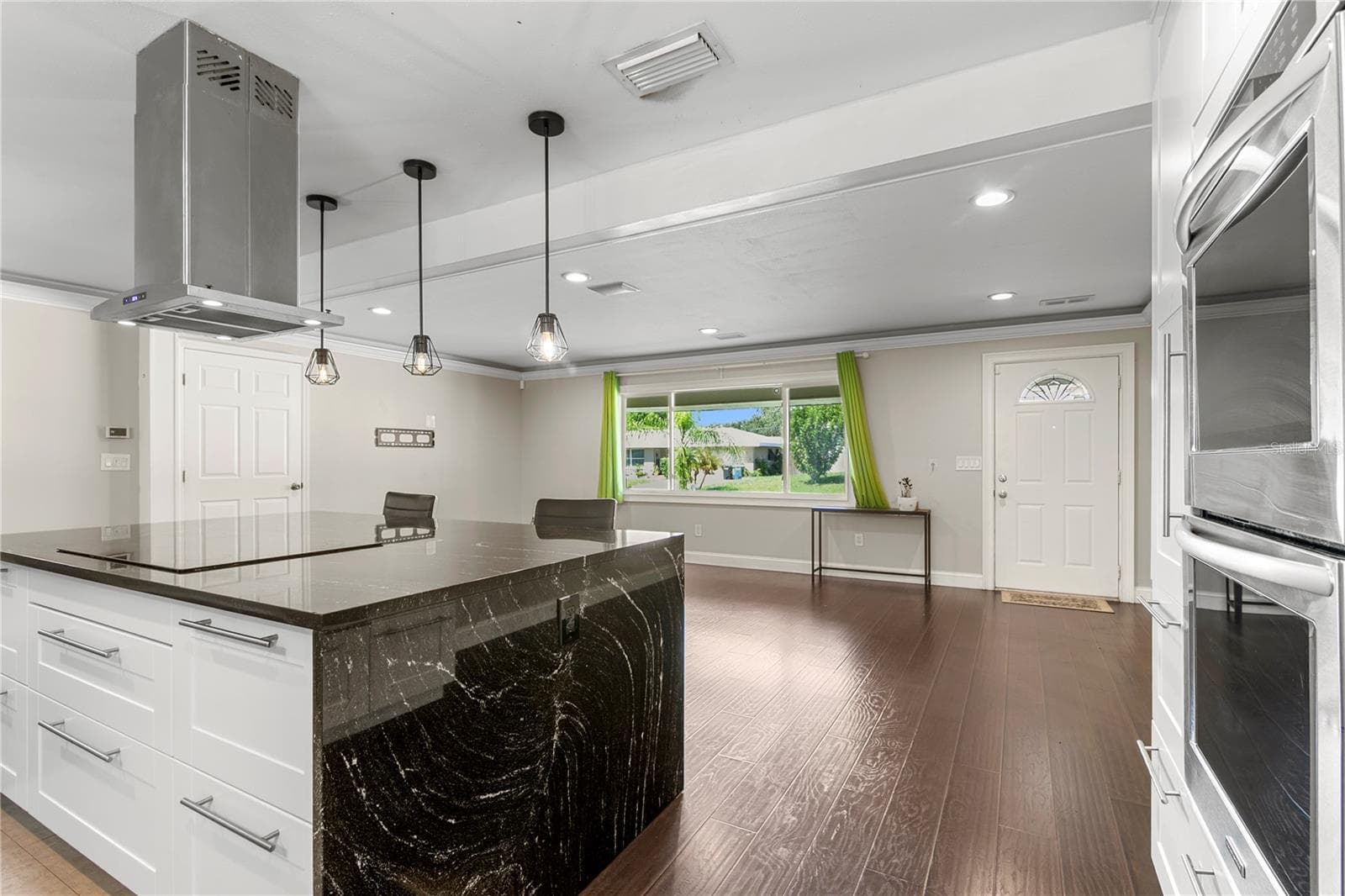 Single Family Residence at 1009 WOODLEY RD, CLEARWATER, photo 10 of 27