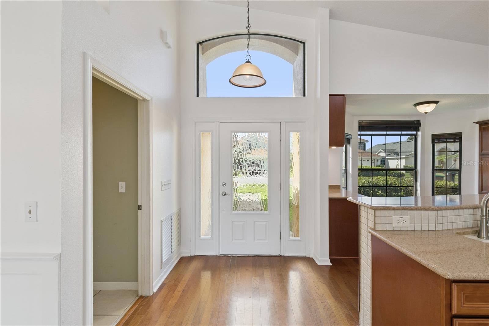 Single Family Residence at 509 HARDWOOD CIR, ORLANDO, photo 4 of 69