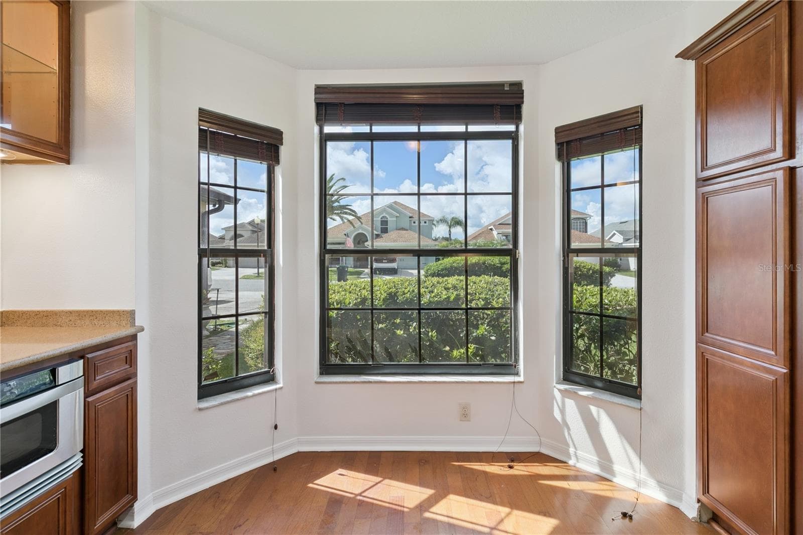 Single Family Residence at 509 HARDWOOD CIR, ORLANDO, photo 10 of 69