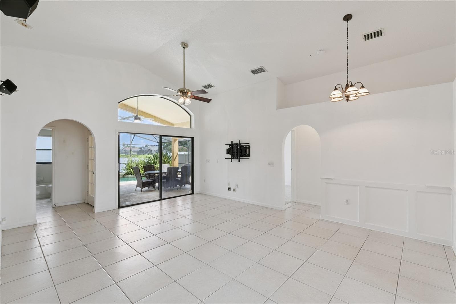 Single Family Residence at 509 HARDWOOD CIR, ORLANDO, photo 16 of 69