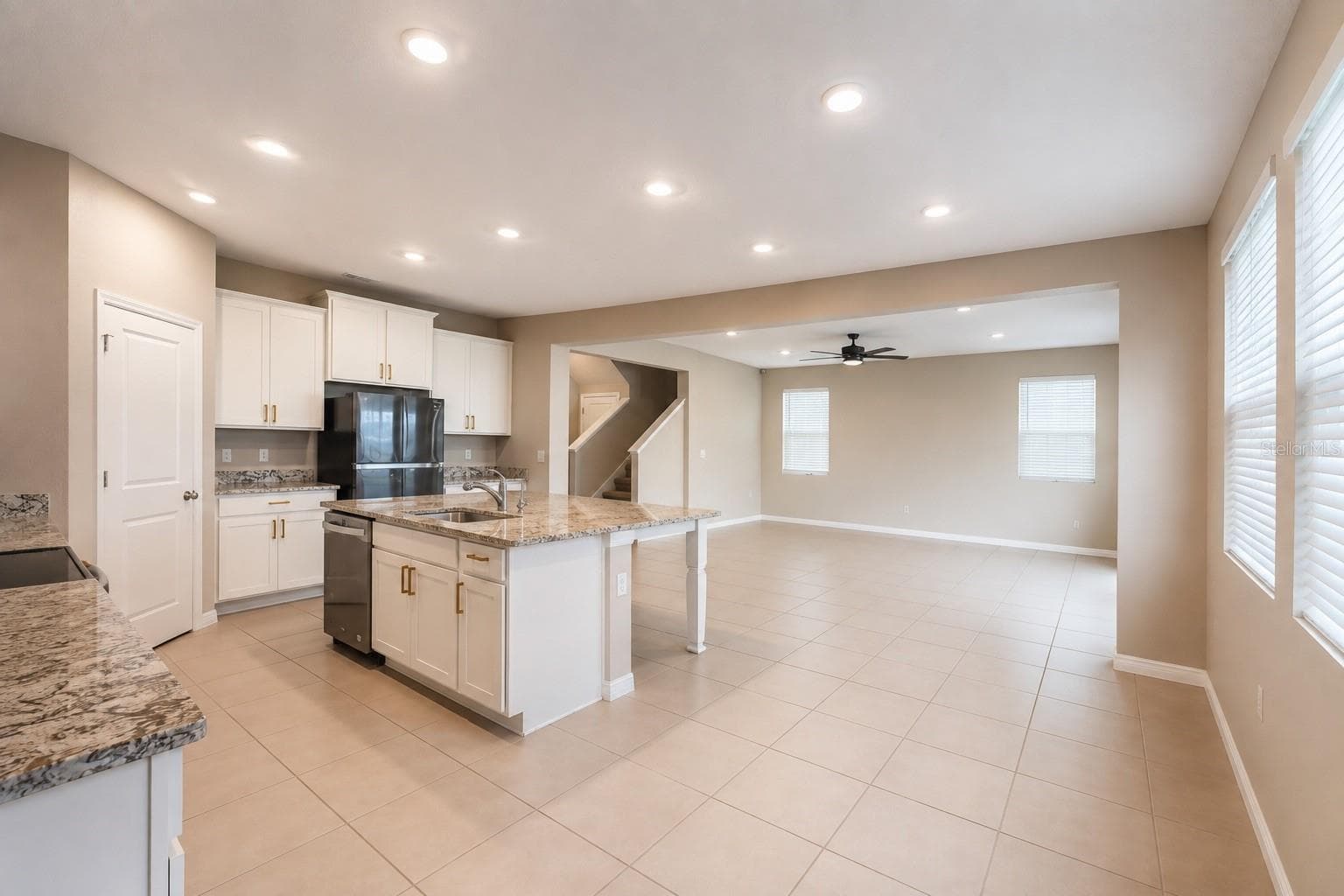 Single Family Residence at 12455 SHINING WILLOW ST, RIVERVIEW, photo 22 of 64
