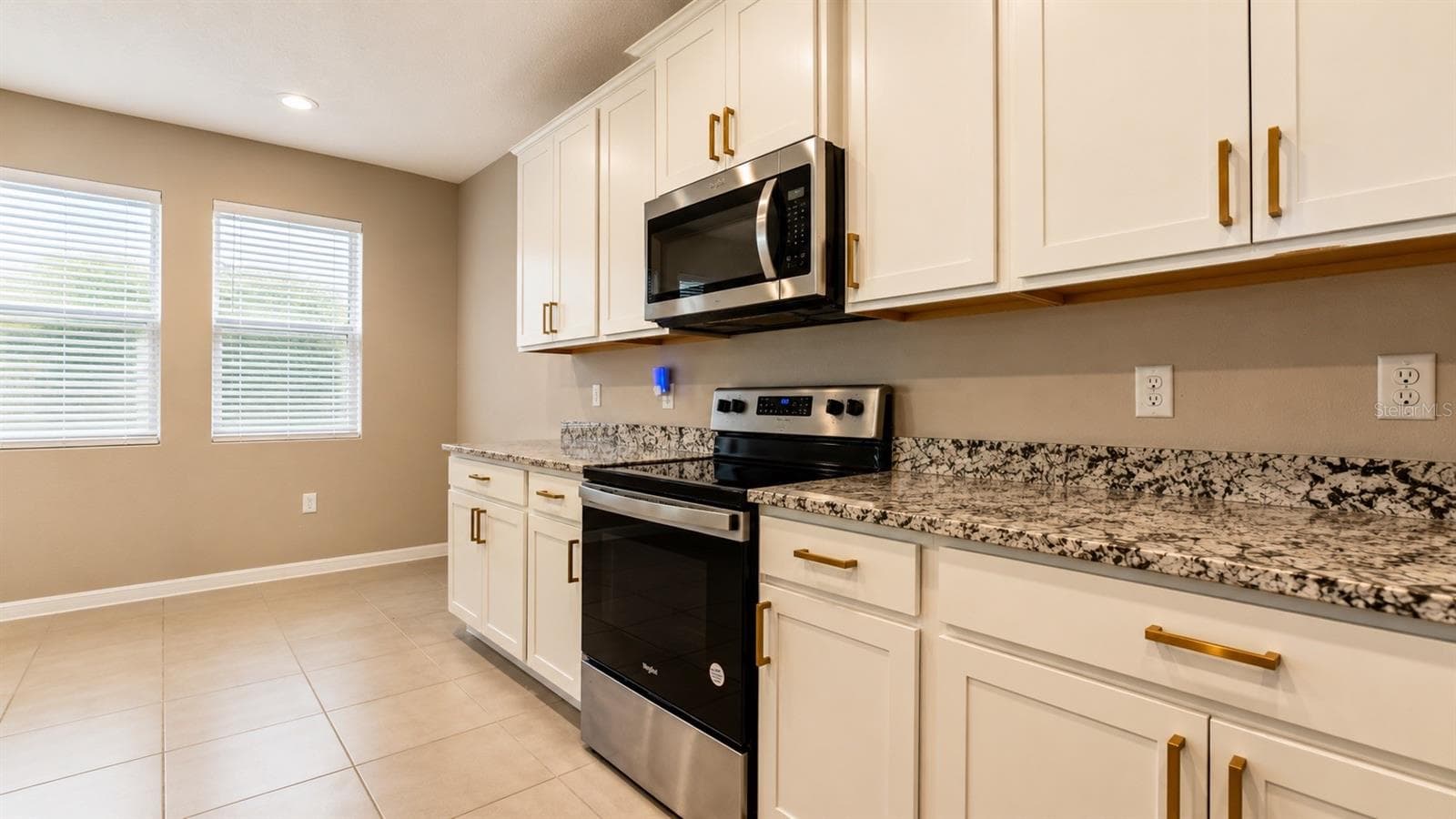 Single Family Residence at 12455 SHINING WILLOW ST, RIVERVIEW, photo 28 of 64