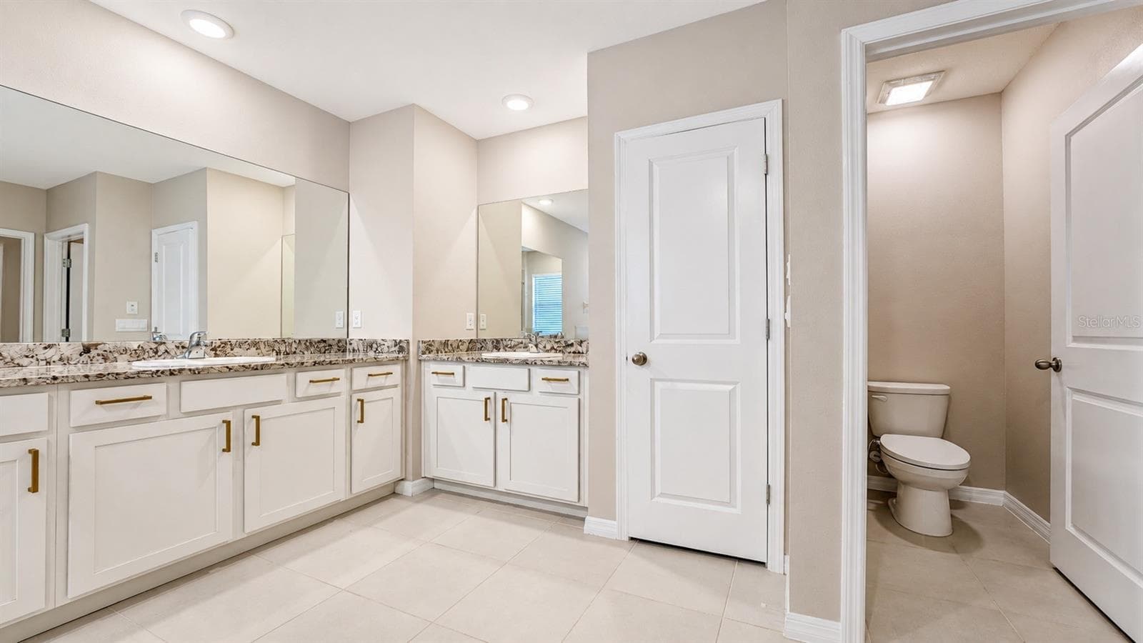 Single Family Residence at 12455 SHINING WILLOW ST, RIVERVIEW, photo 36 of 64
