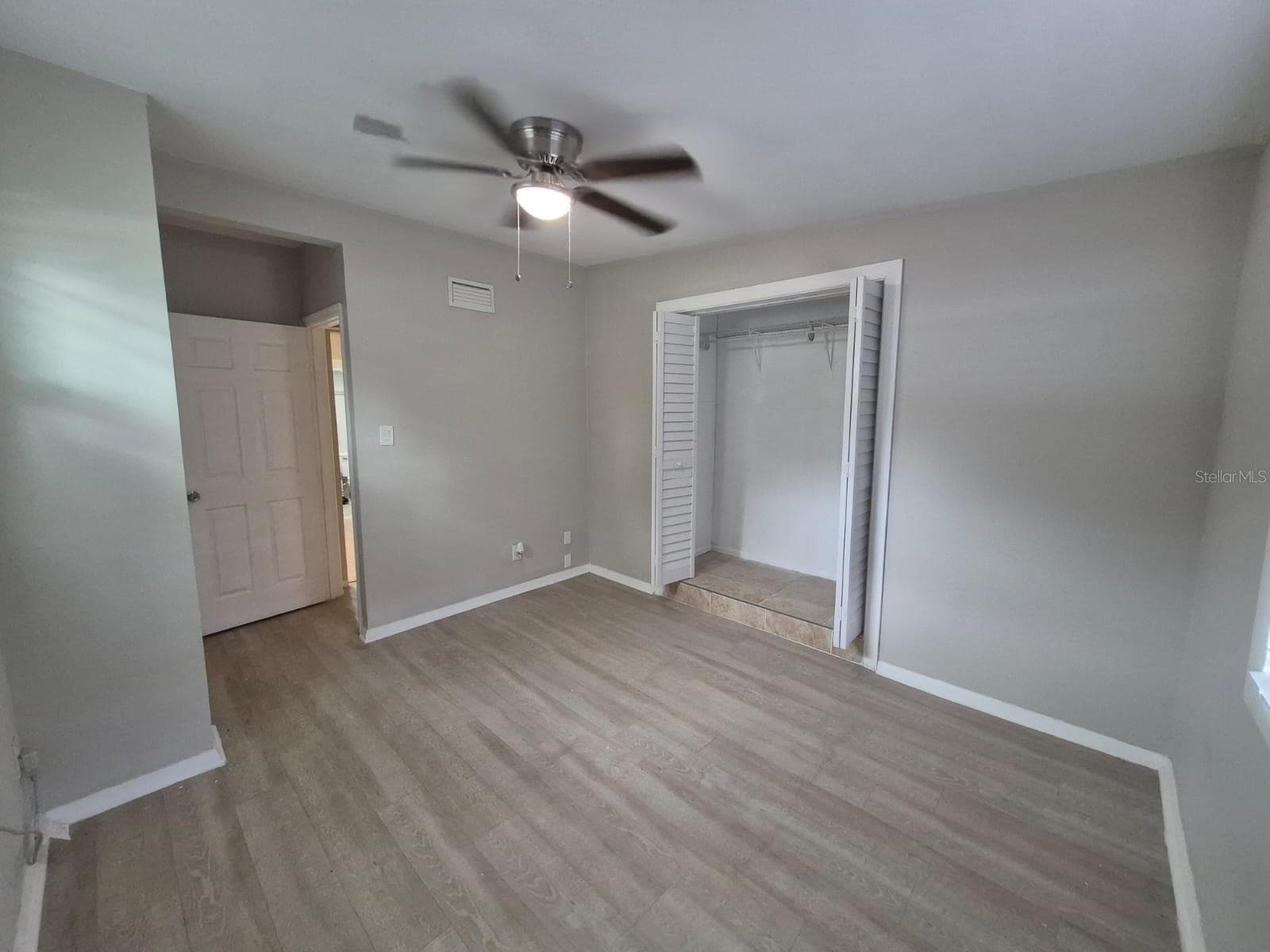 Single Family Residence at 918 VALMAR ST, BRANDON, photo 9 of 15