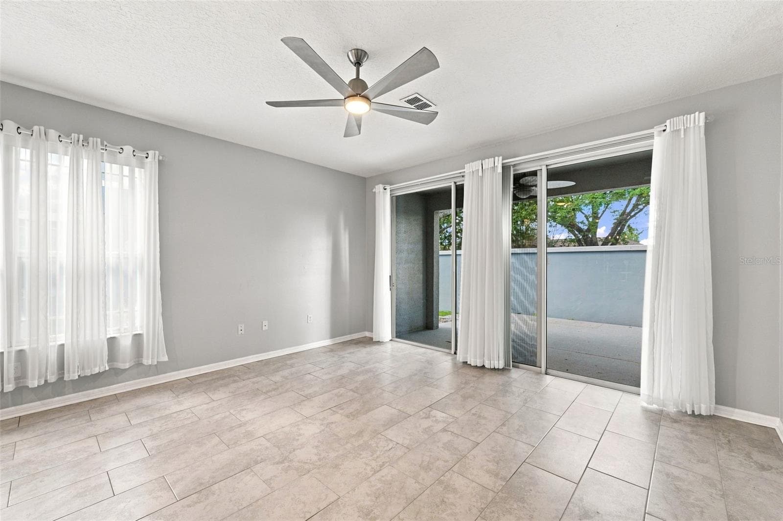 Living Room - 6030 PARKSIDE MEADOW DR, TAMPA