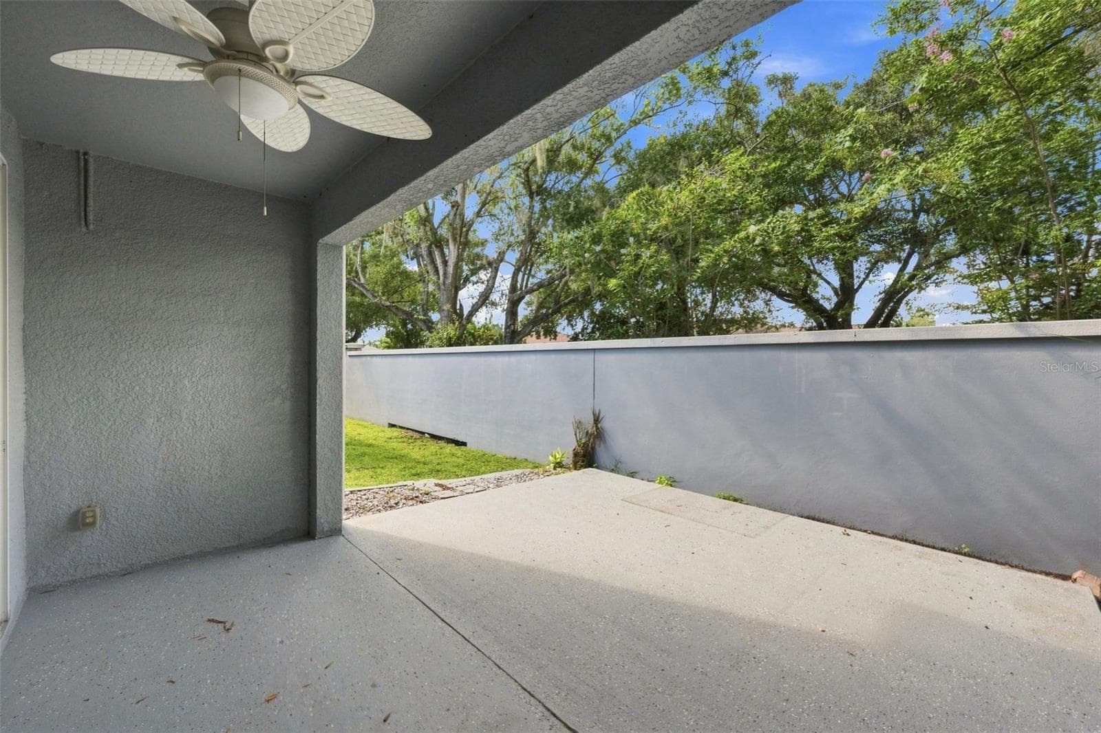Covered Lanai w/ Extended Patio - 6030 PARKSIDE MEADOW DR, TAMPA