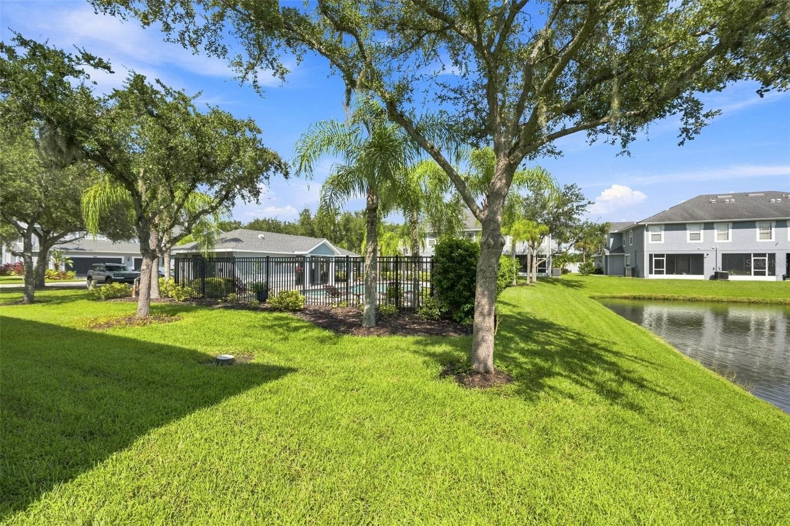 Townhomes At Parkside - 6030 PARKSIDE MEADOW DR, TAMPA