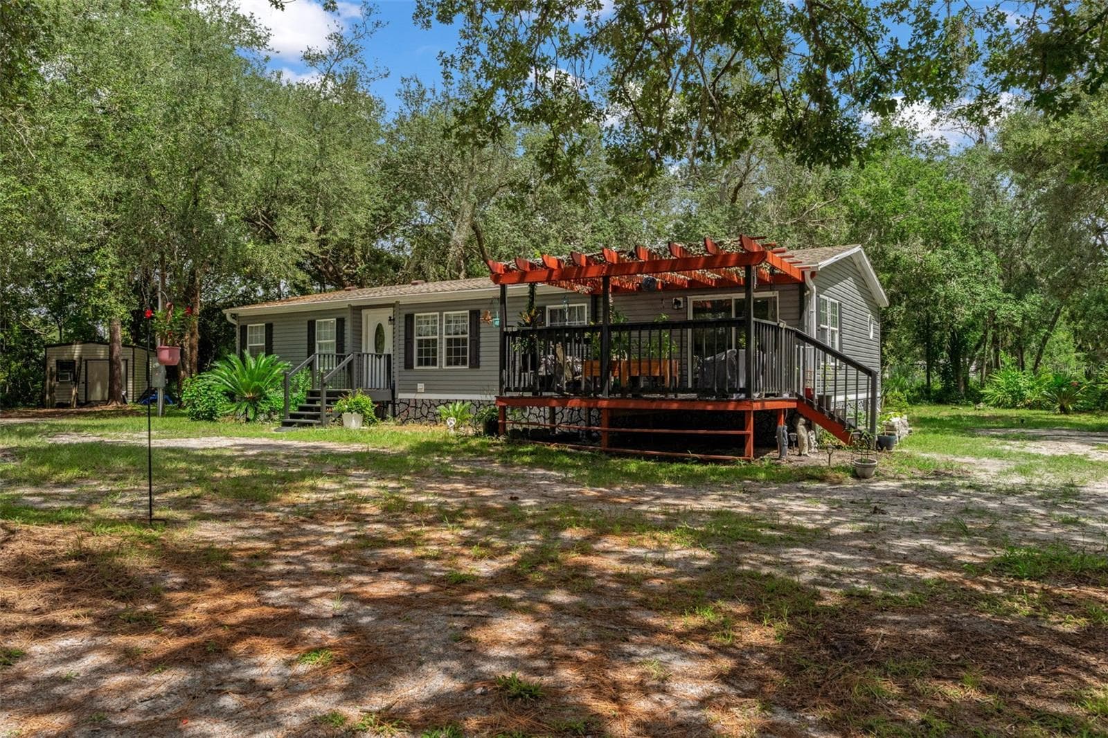 Manufactured Home at 7495 SW 155TH ST, DUNNELLON, photo 5 of 39