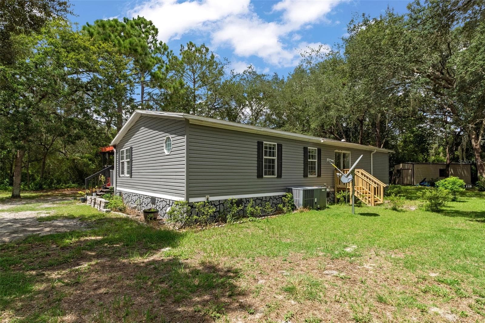 Manufactured Home at 7495 SW 155TH ST, DUNNELLON, photo 33 of 39
