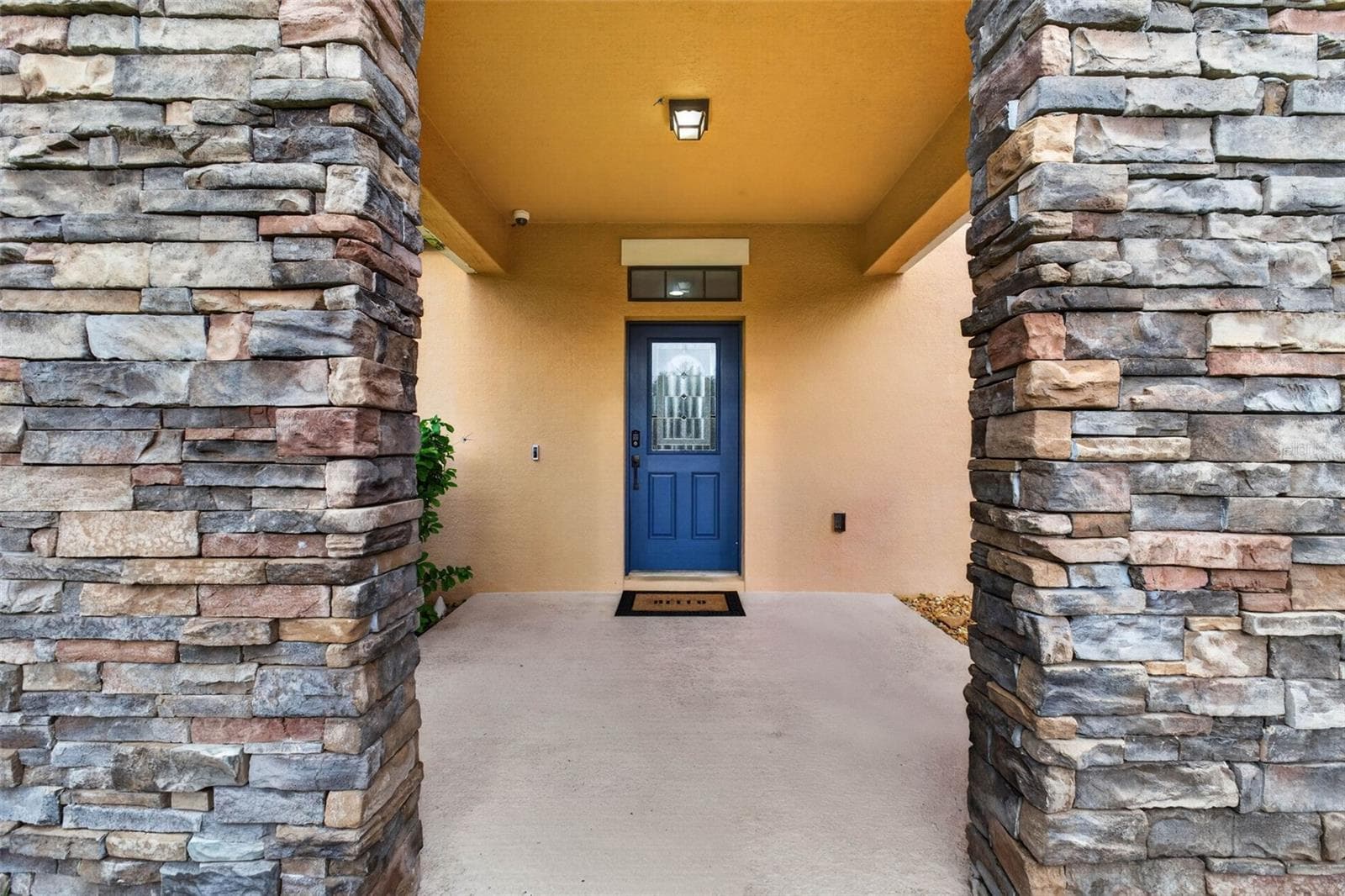 Front Porch - 810 WOODS LANDING DR, MINNEOLA