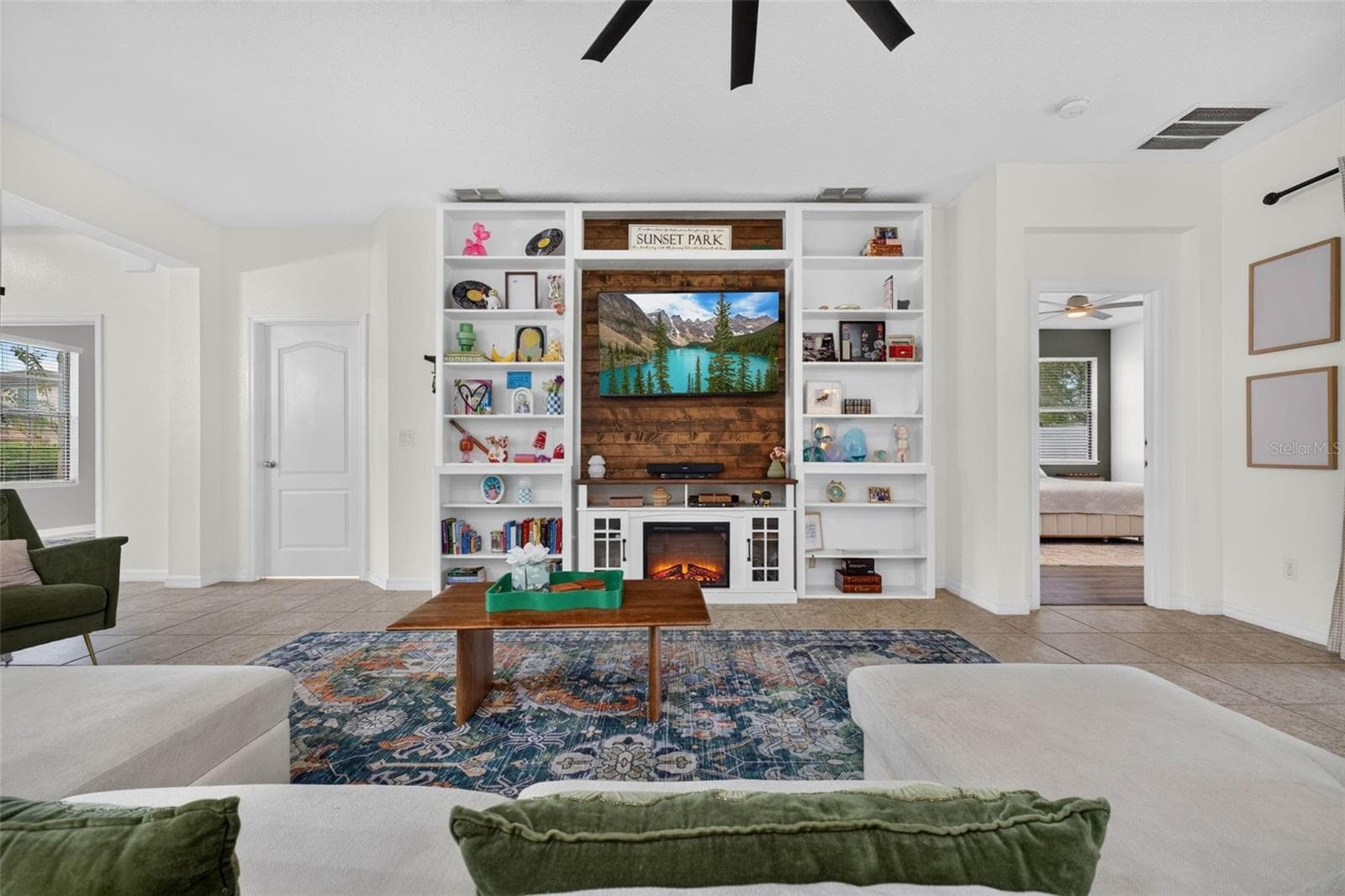 Family Room - 810 WOODS LANDING DR, MINNEOLA