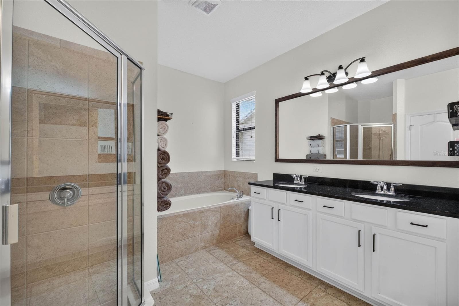 Primary Bath - 810 WOODS LANDING DR, MINNEOLA