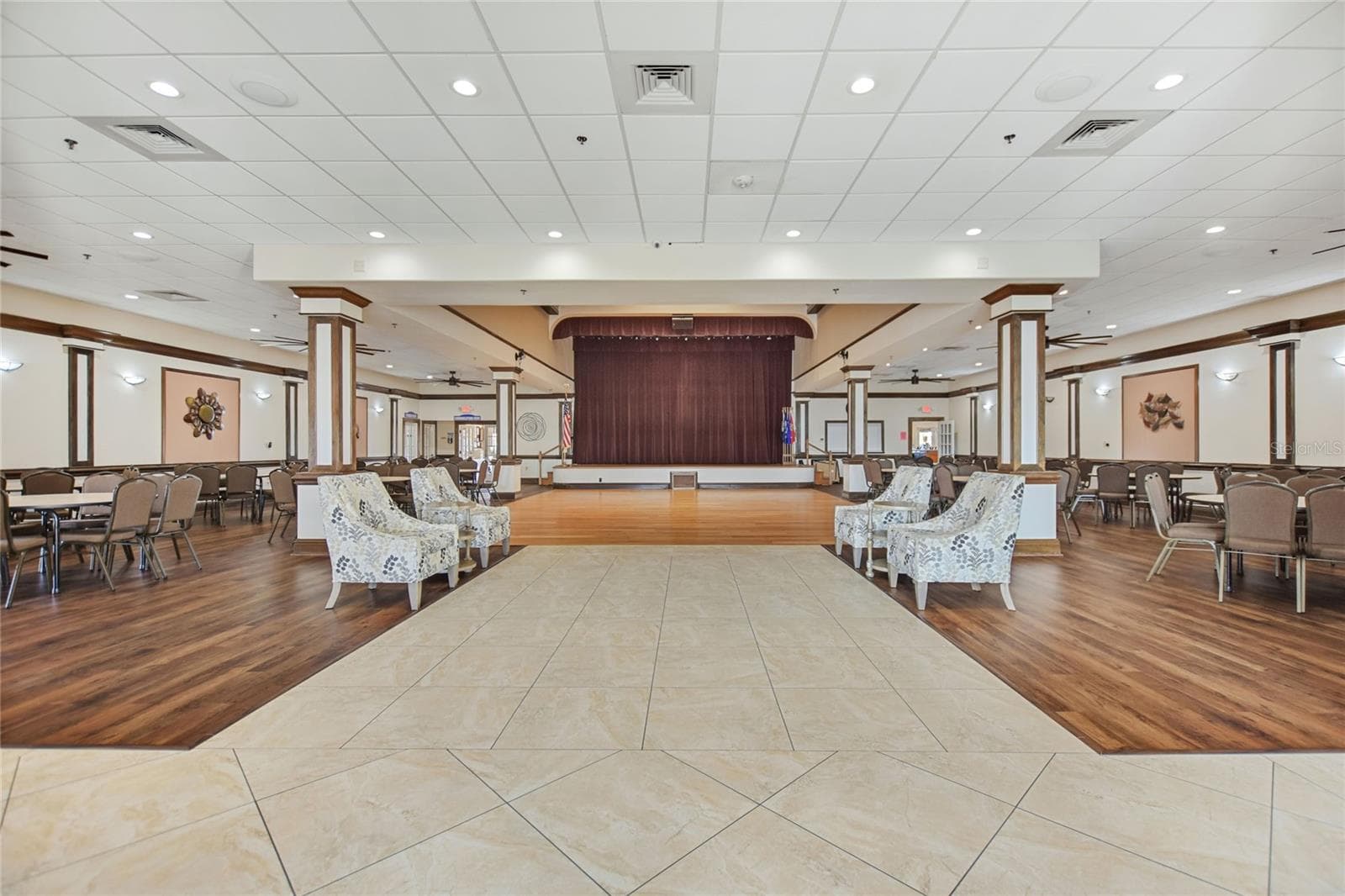 Central multi purpose room - 140 MOSS LN, DAVENPORT